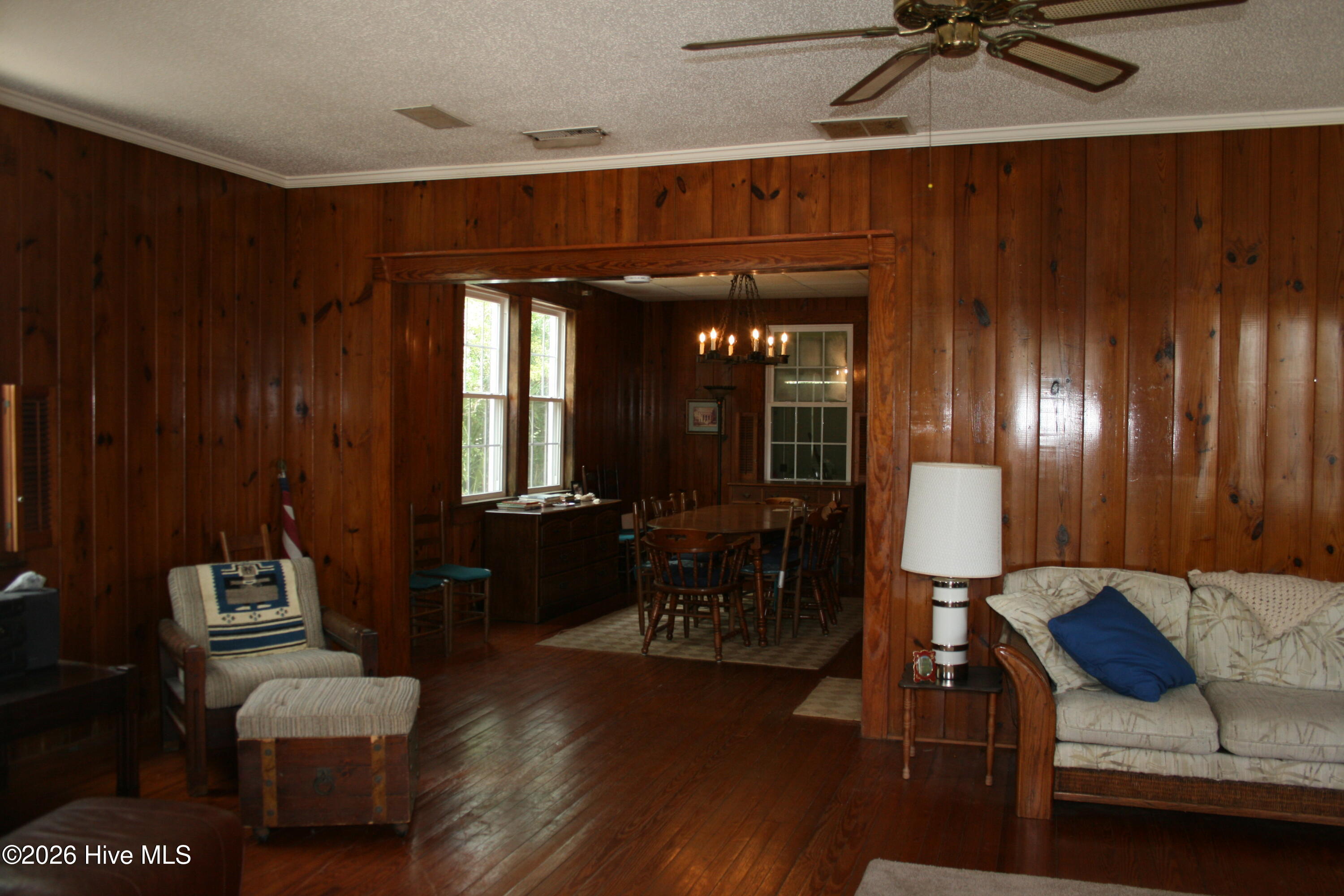 7 E Columbia Street E Property Photo 18
