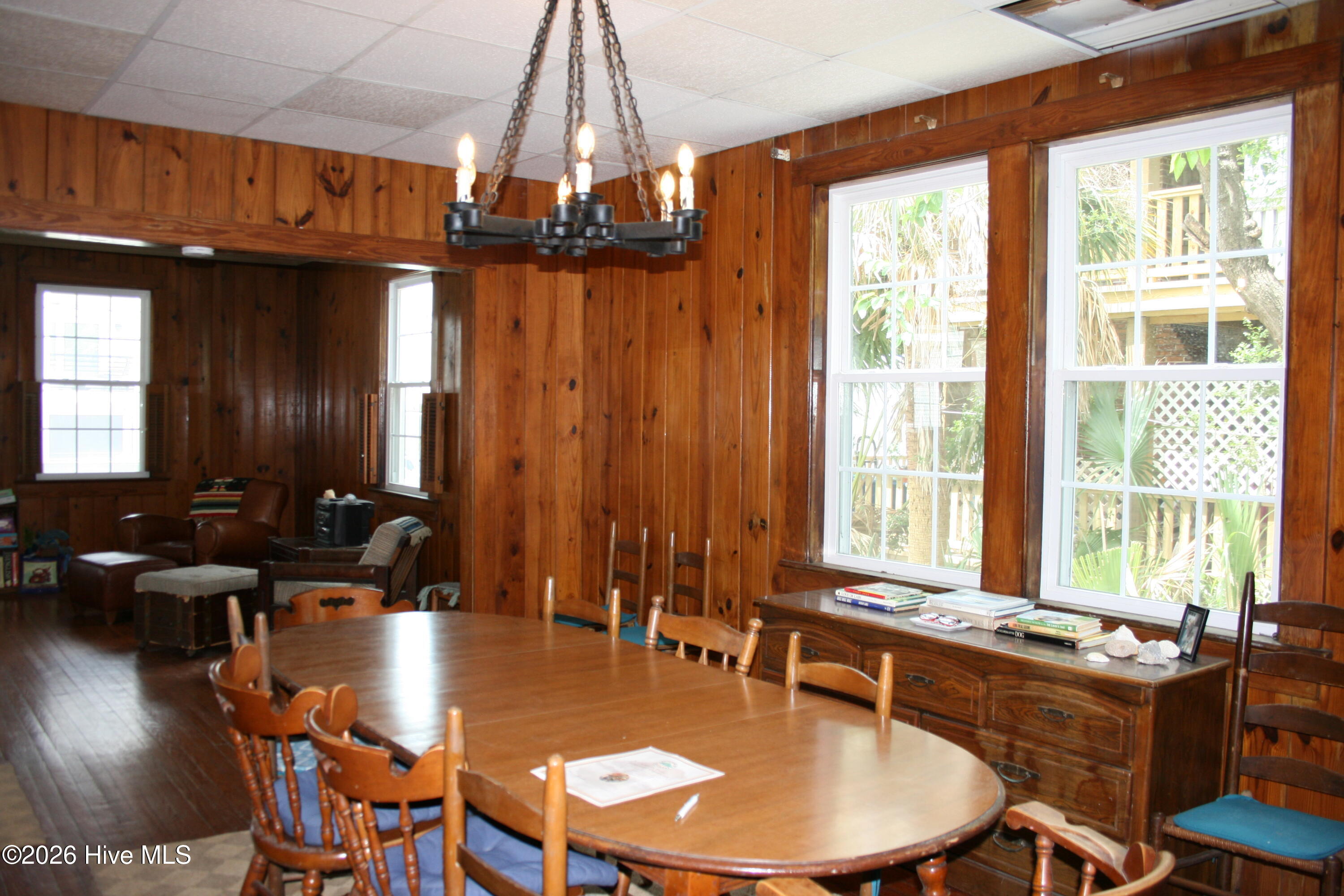 7 E Columbia Street E Property Photo 21