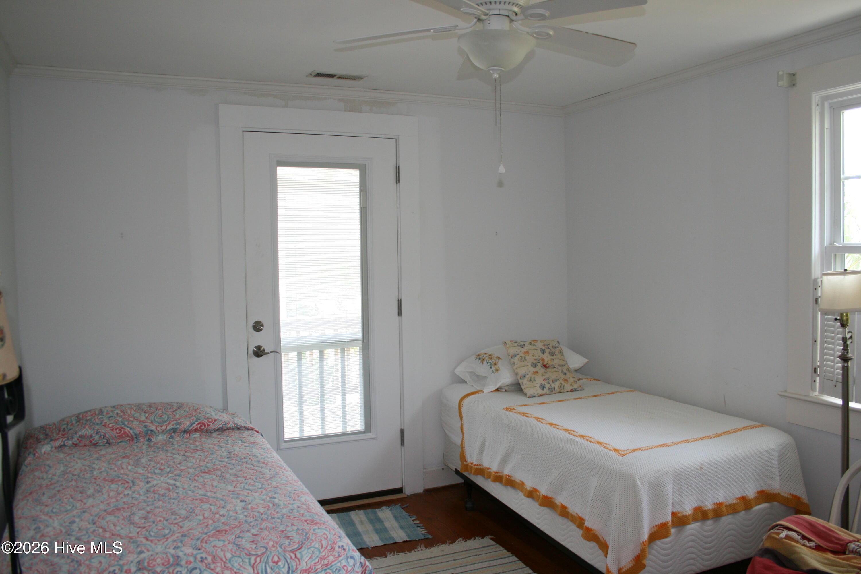 7 E Columbia Street E Property Photo 27