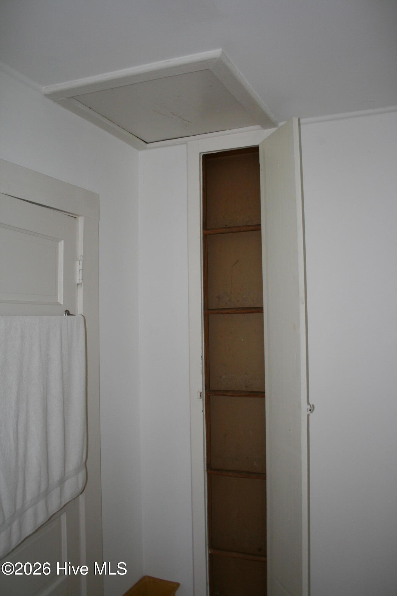 7 E Columbia Street E Property Photo 35