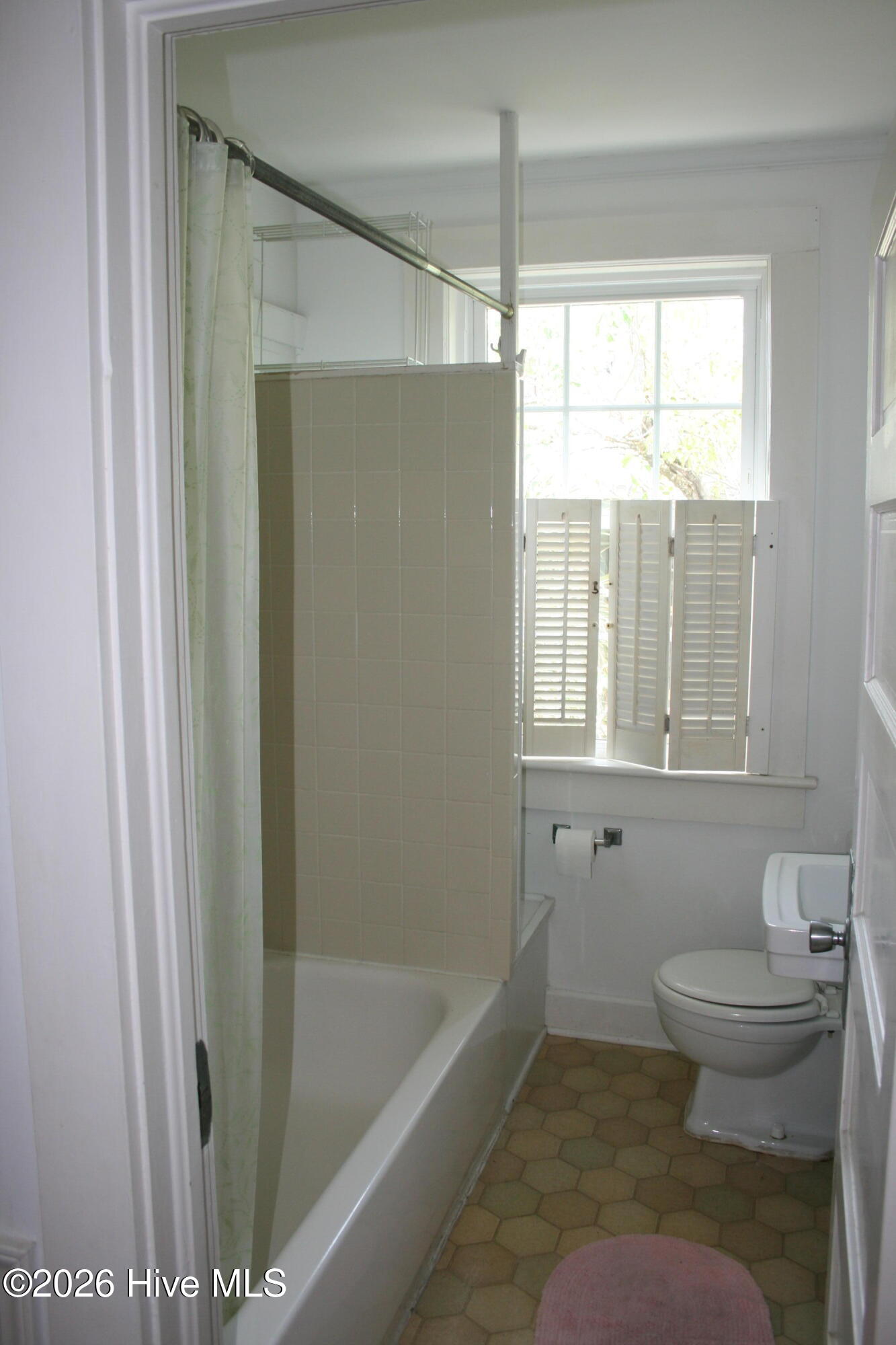 7 E Columbia Street E Property Photo 36