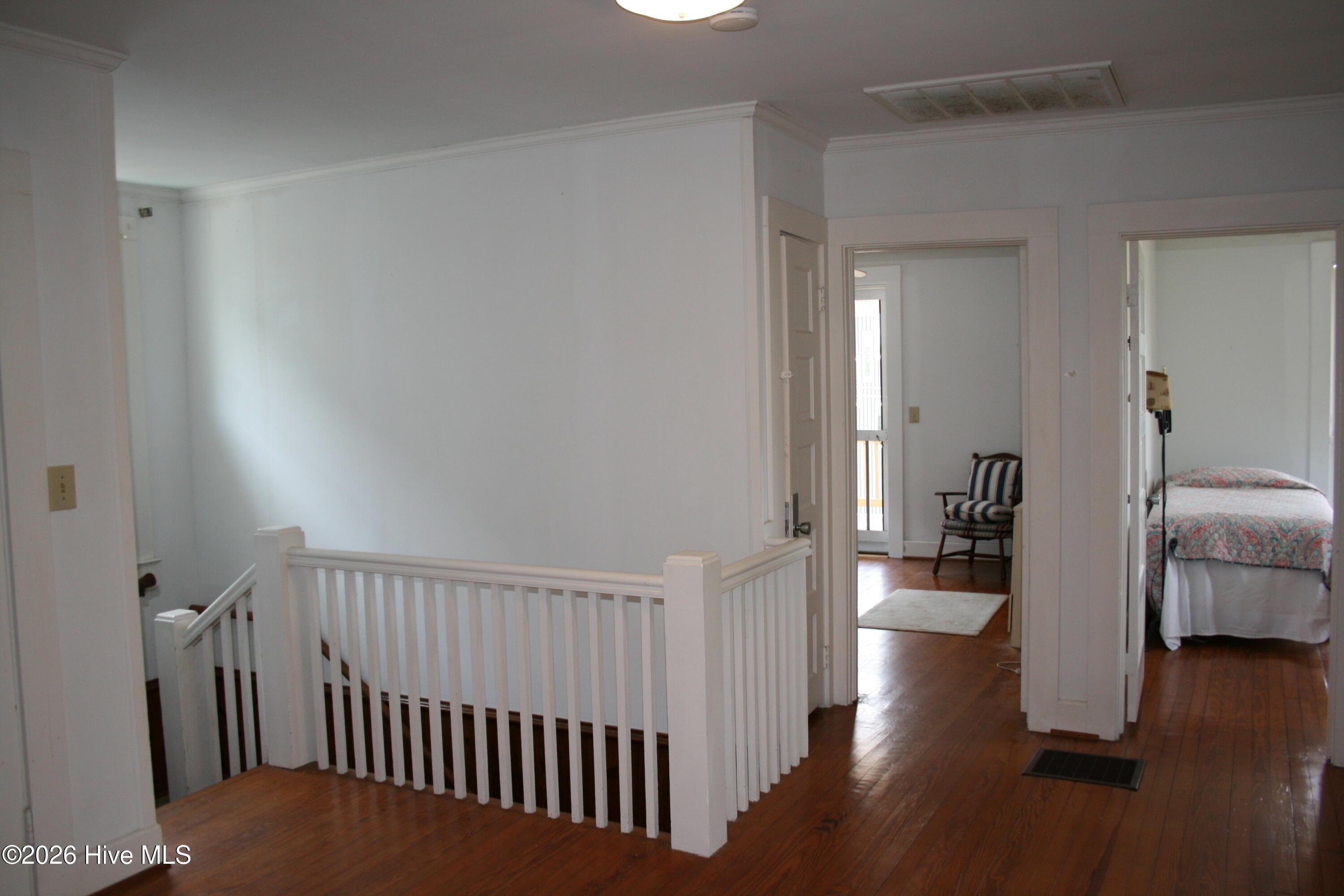 7 E Columbia Street E Property Photo 38