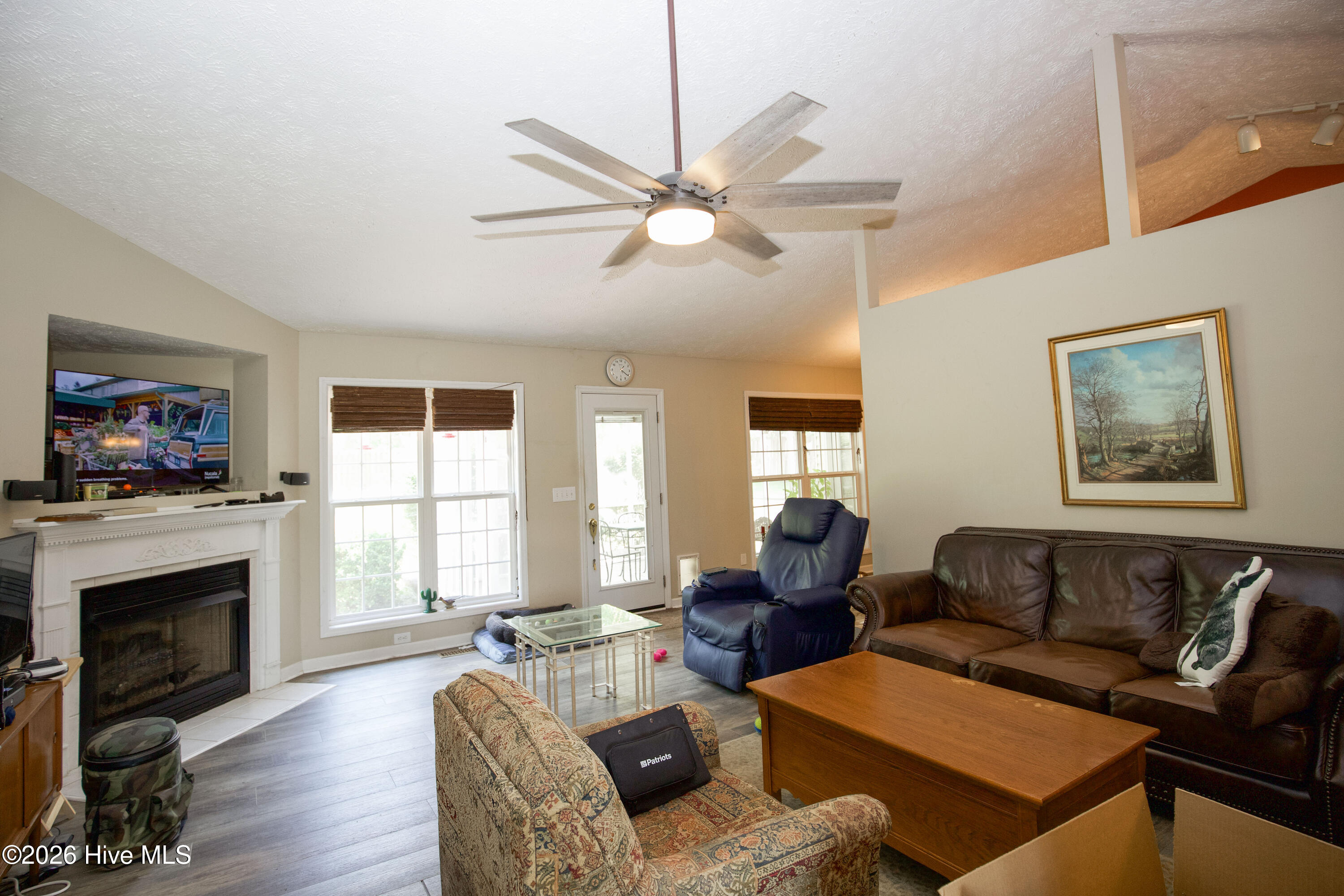 340 Queens Cove Way Property Photo 7