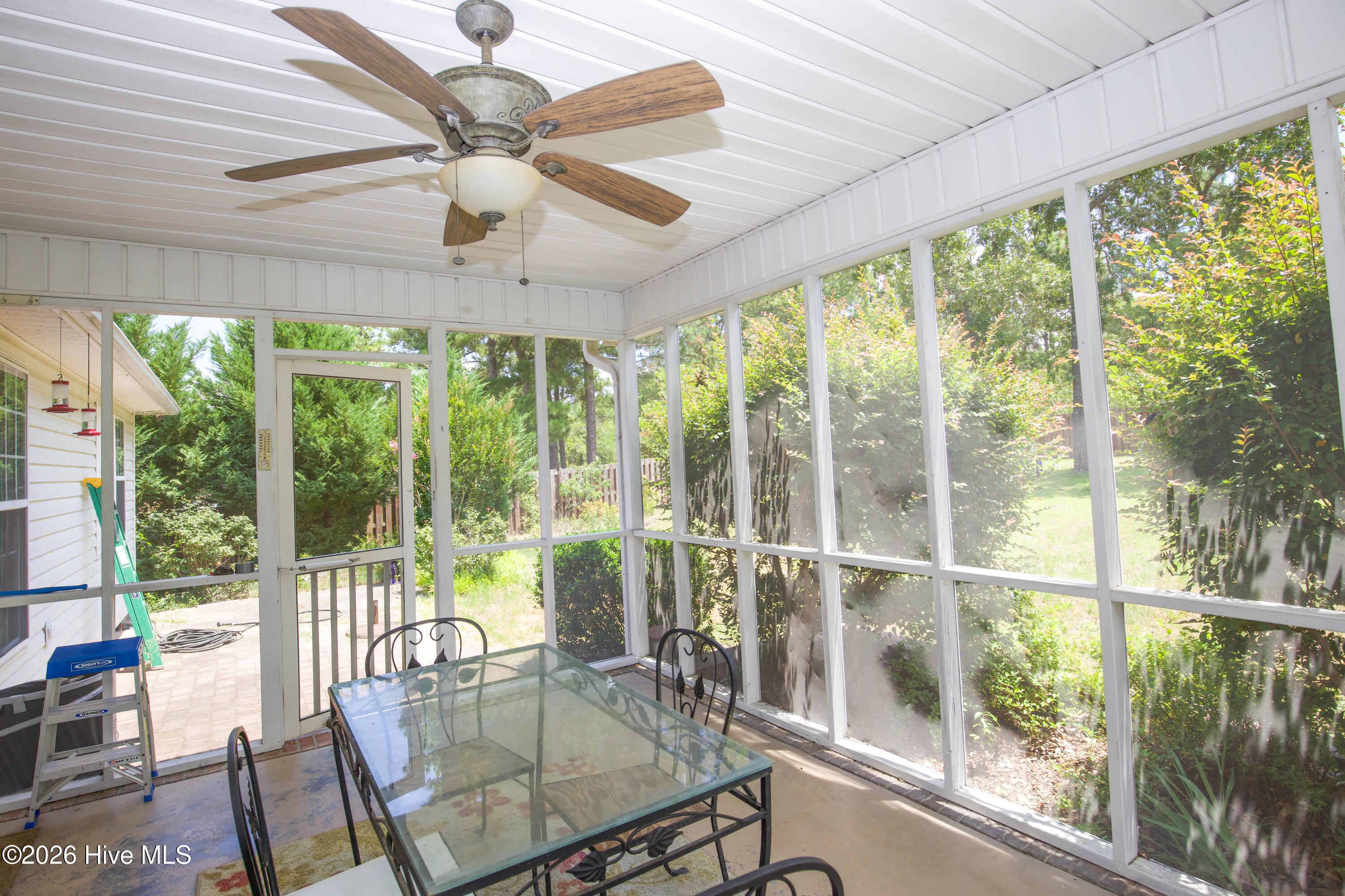 340 Queens Cove Way Property Photo 13