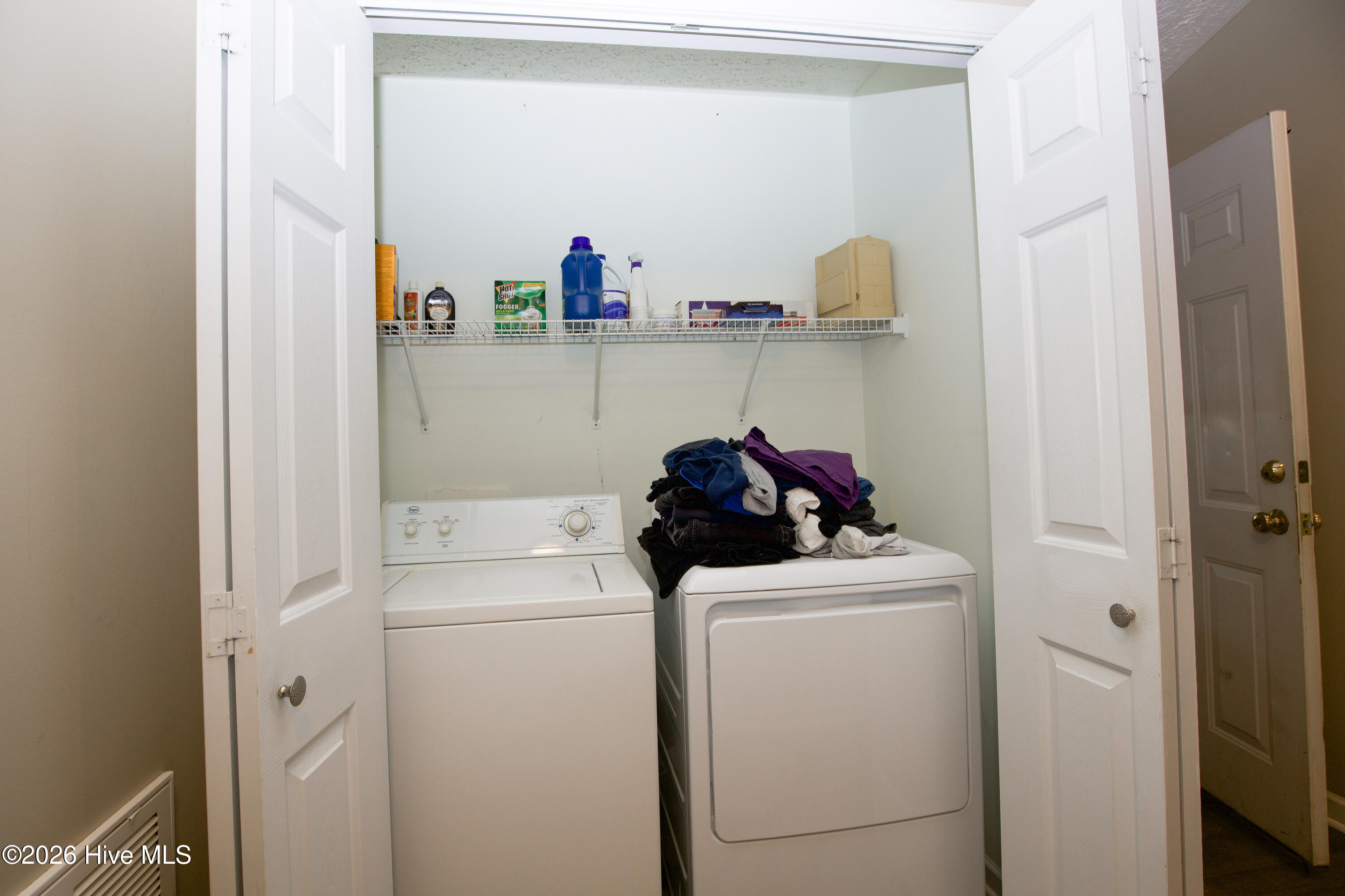 340 Queens Cove Way Property Photo 14