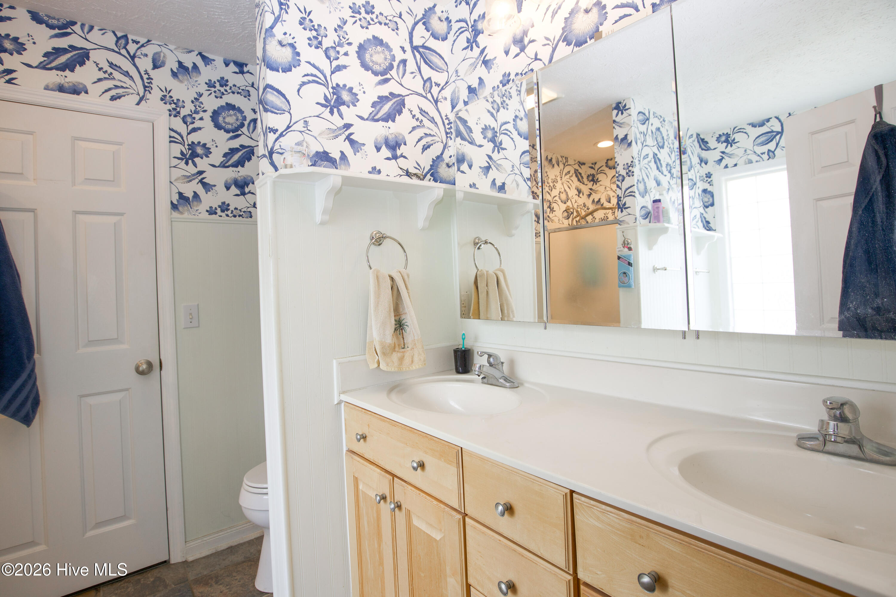 340 Queens Cove Way Property Photo 26