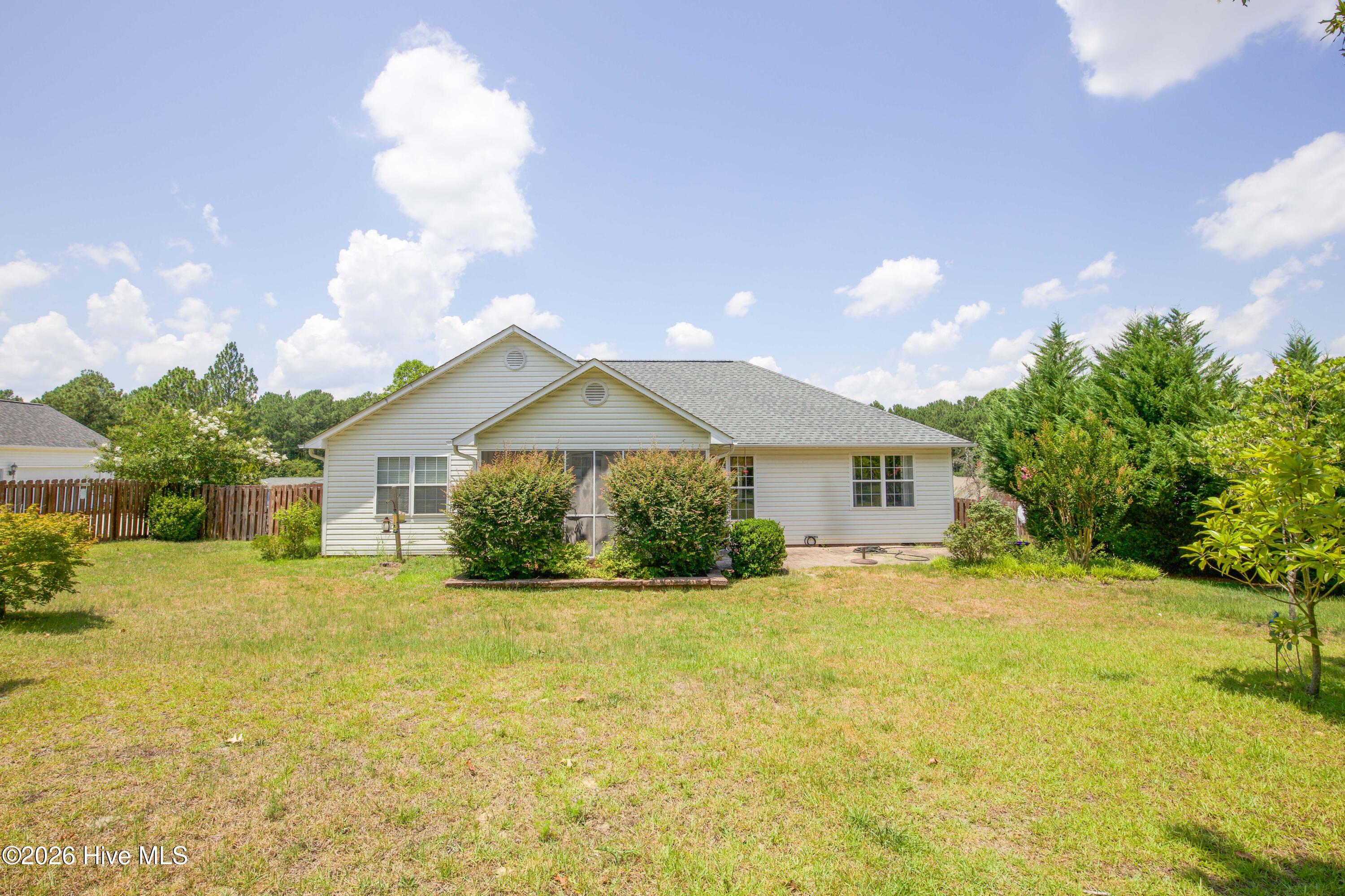 340 Queens Cove Way Property Photo 36