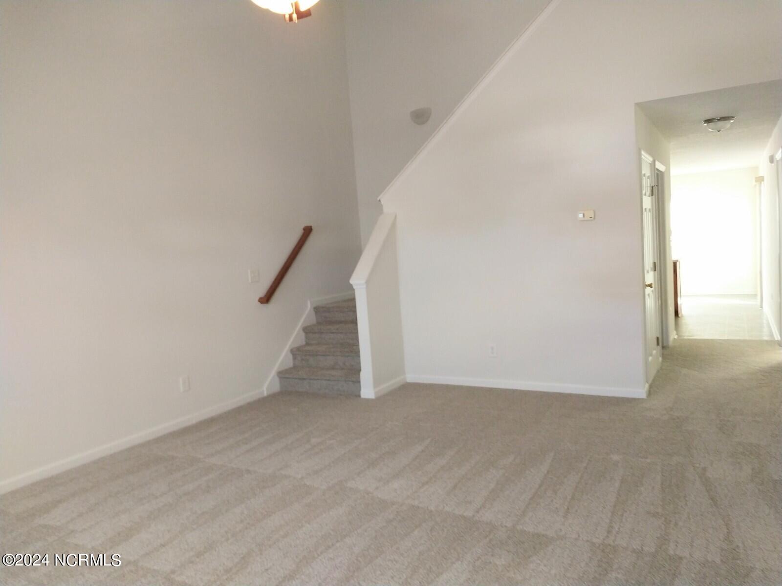 100 Creeker Town Way Property Photo 4