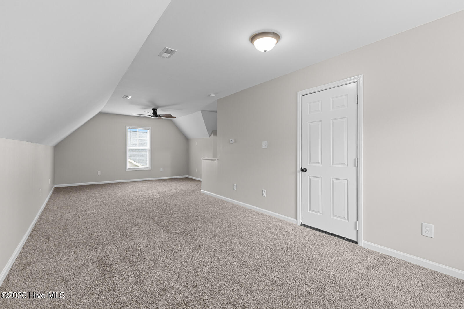 113 Stone Gate Property Photo 4