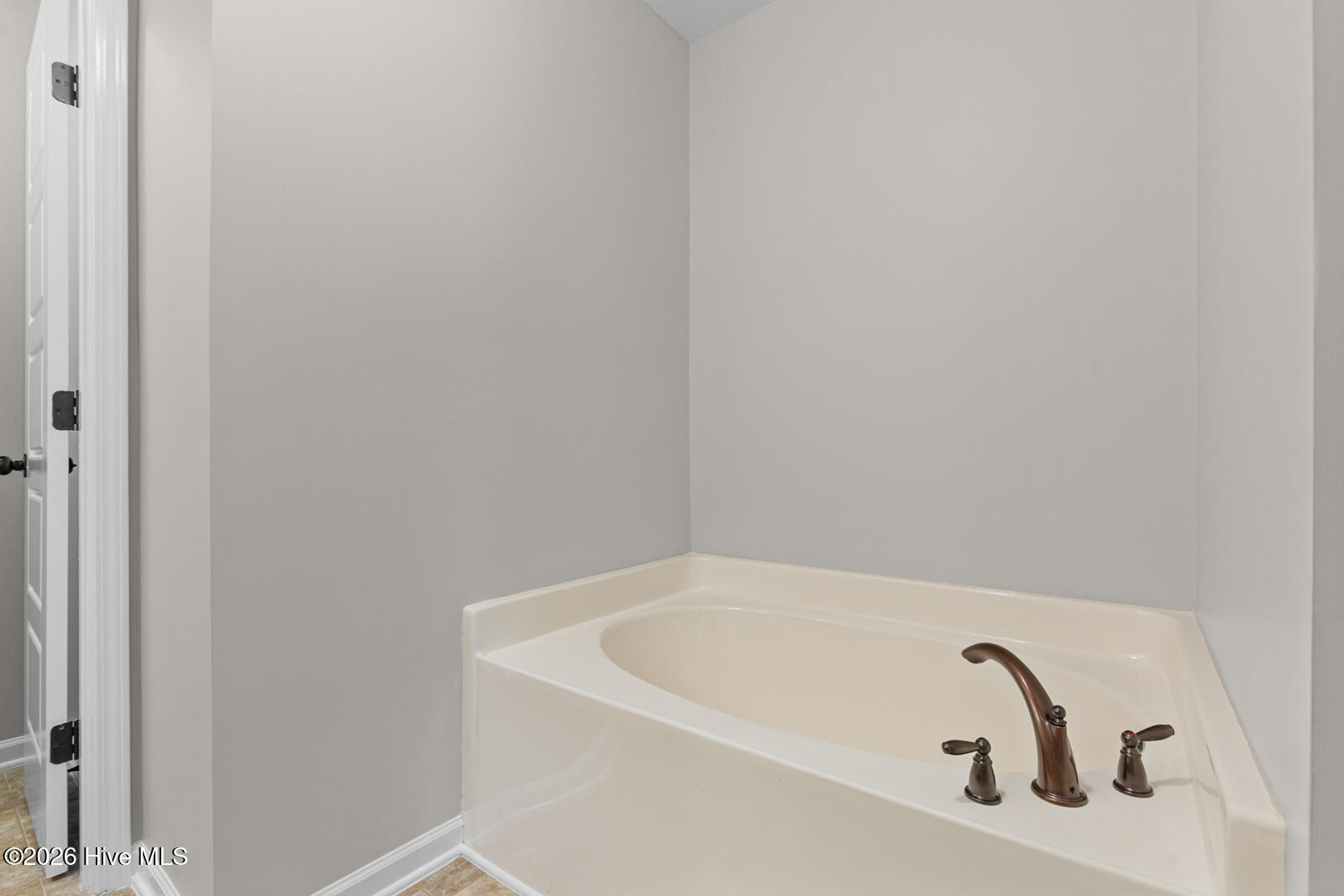 113 Stone Gate Property Photo 26