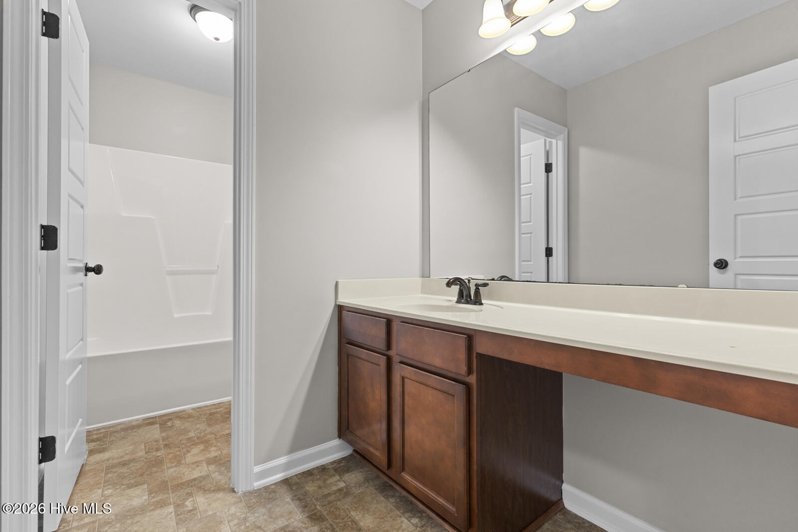 113 Stone Gate Property Photo 33