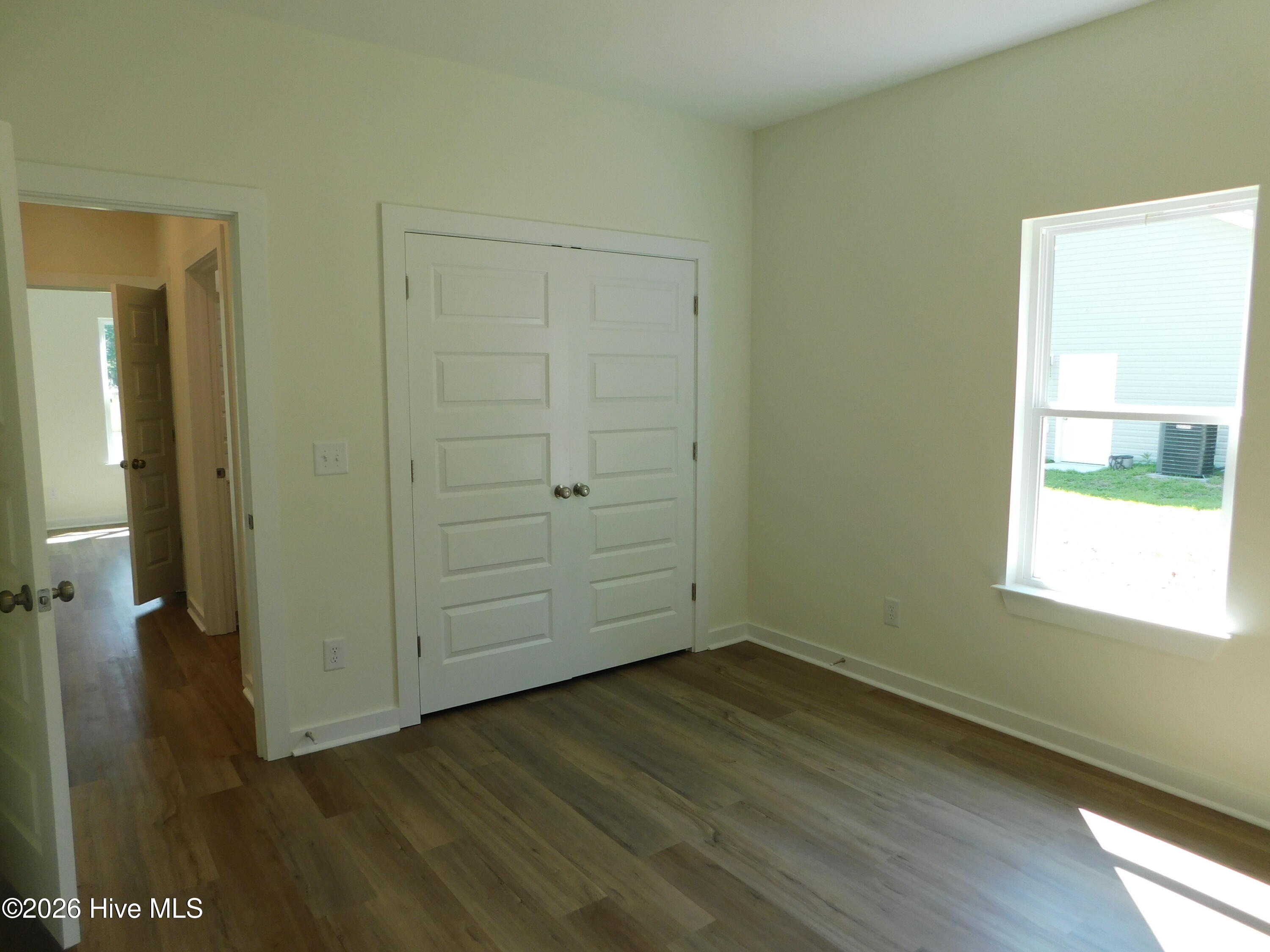 100 Palm Circle Property Photo 6