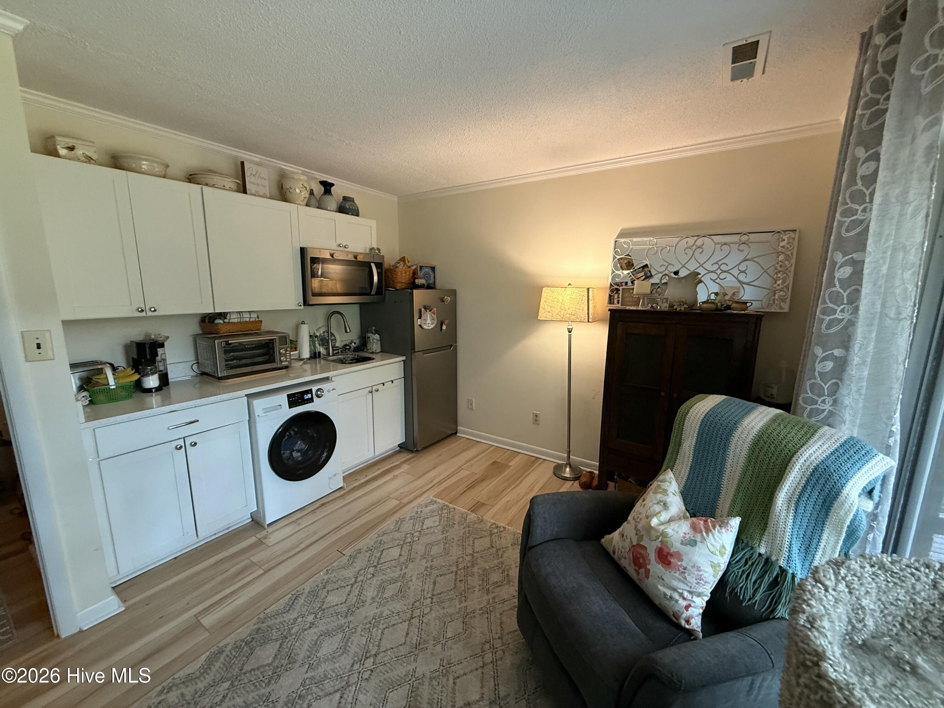 333 Driftwood Circle C Property Photo 6