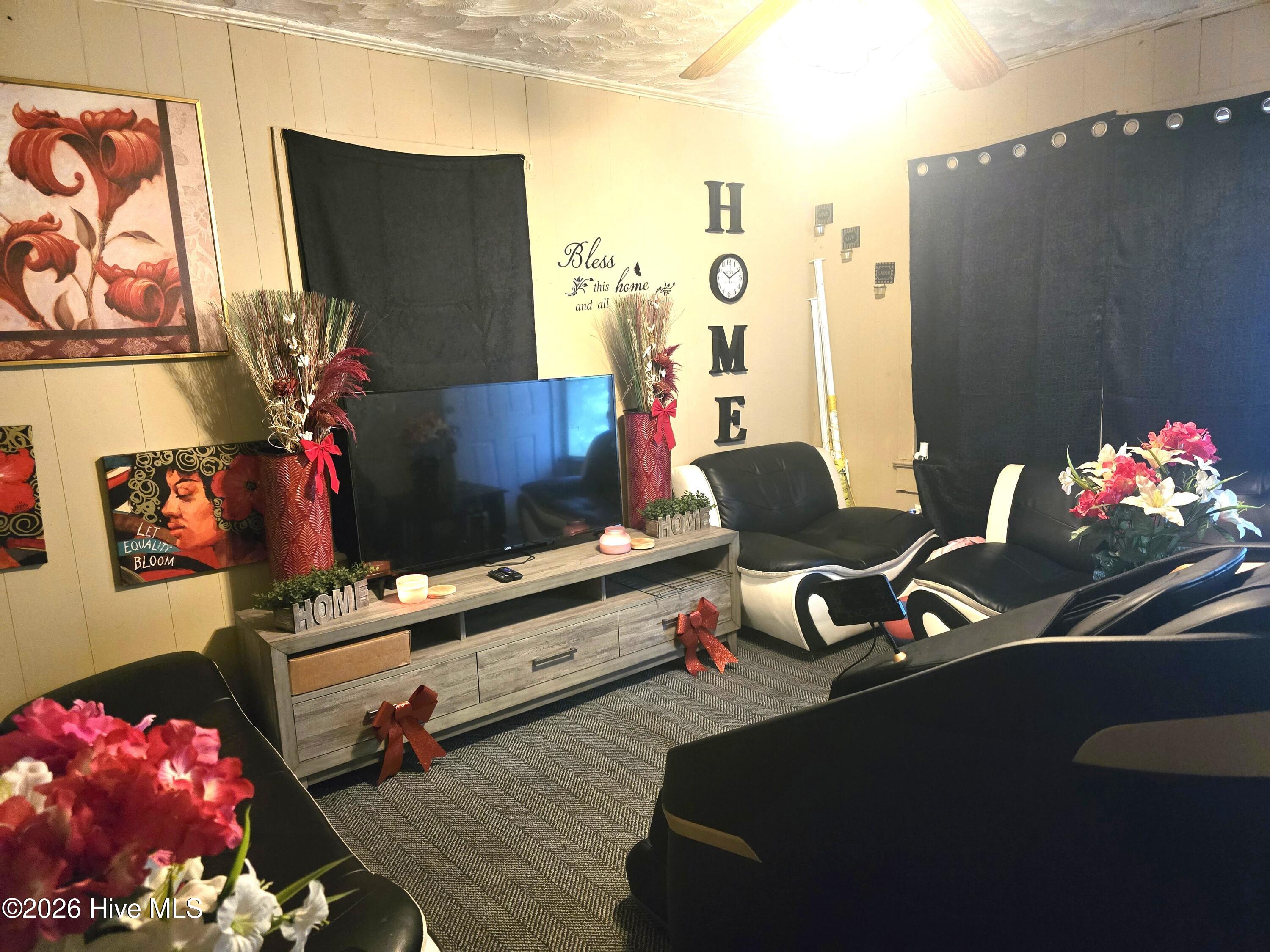 1405 Grace Street Property Photo 2