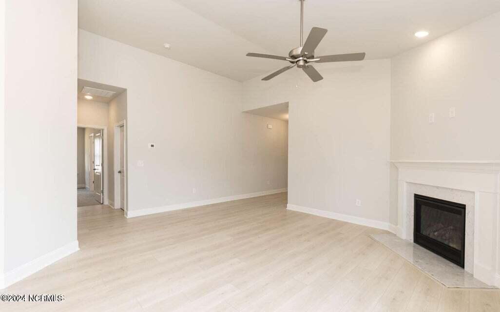 104 Shoal Lane Property Photo 6