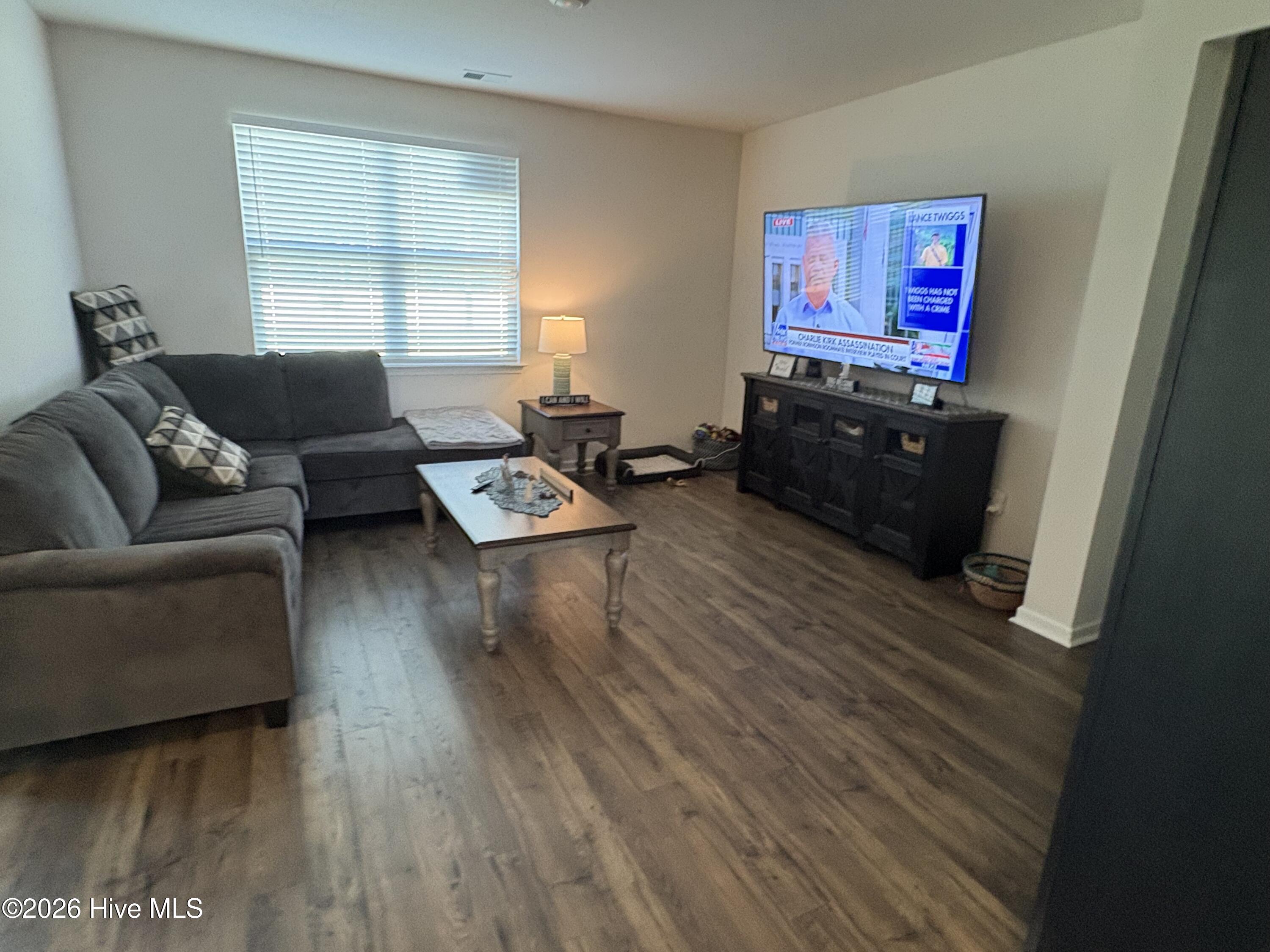 1404 Greenock Lane Property Photo 6