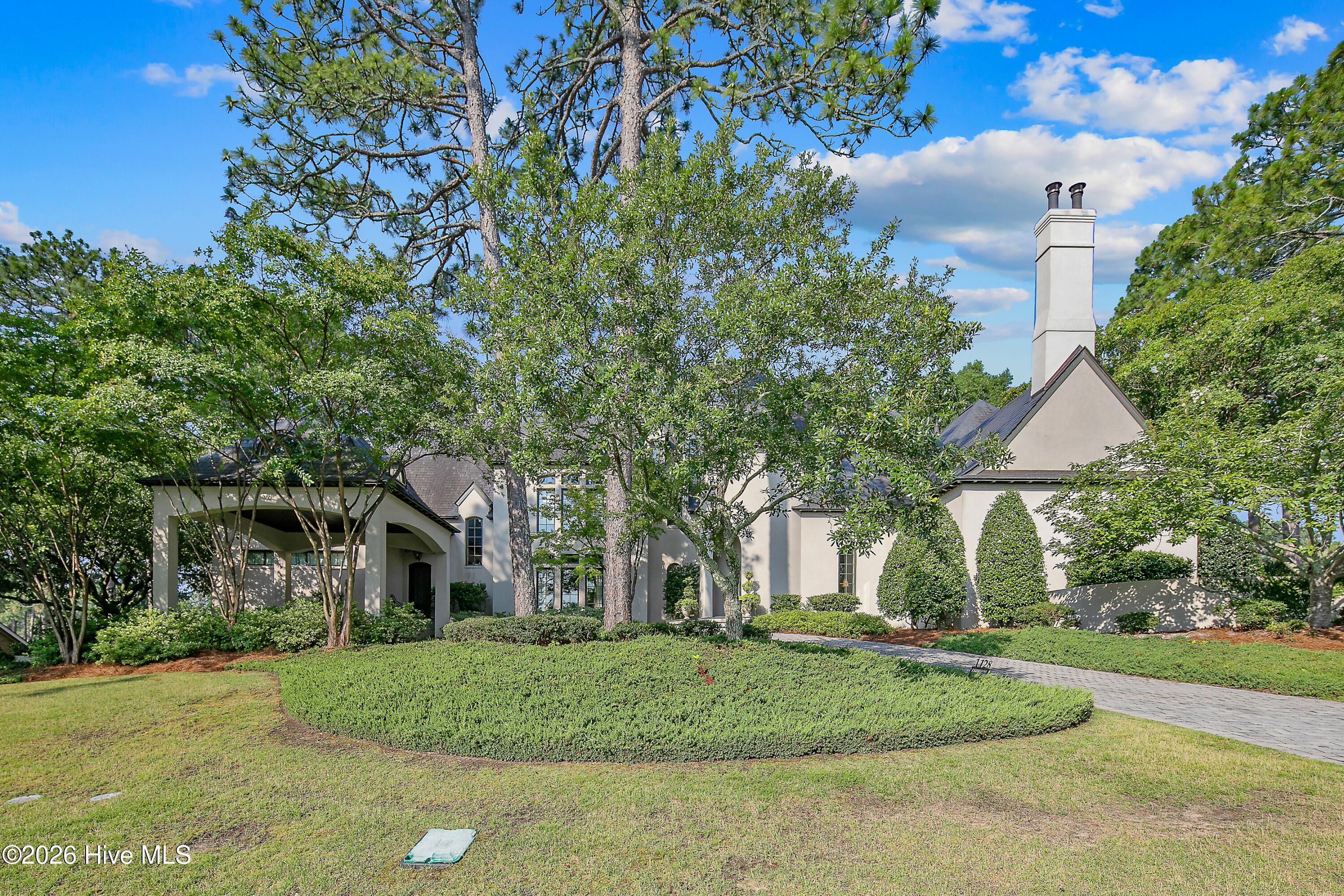 1128 Longleaf Drive Property Photo 1