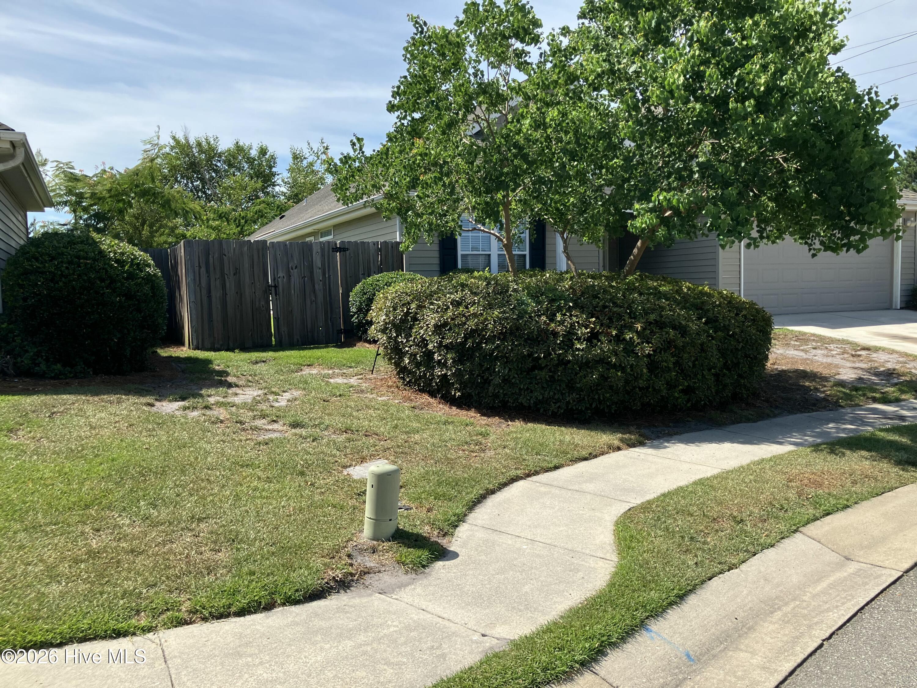 2717 Gruffy Court Property Photo 2