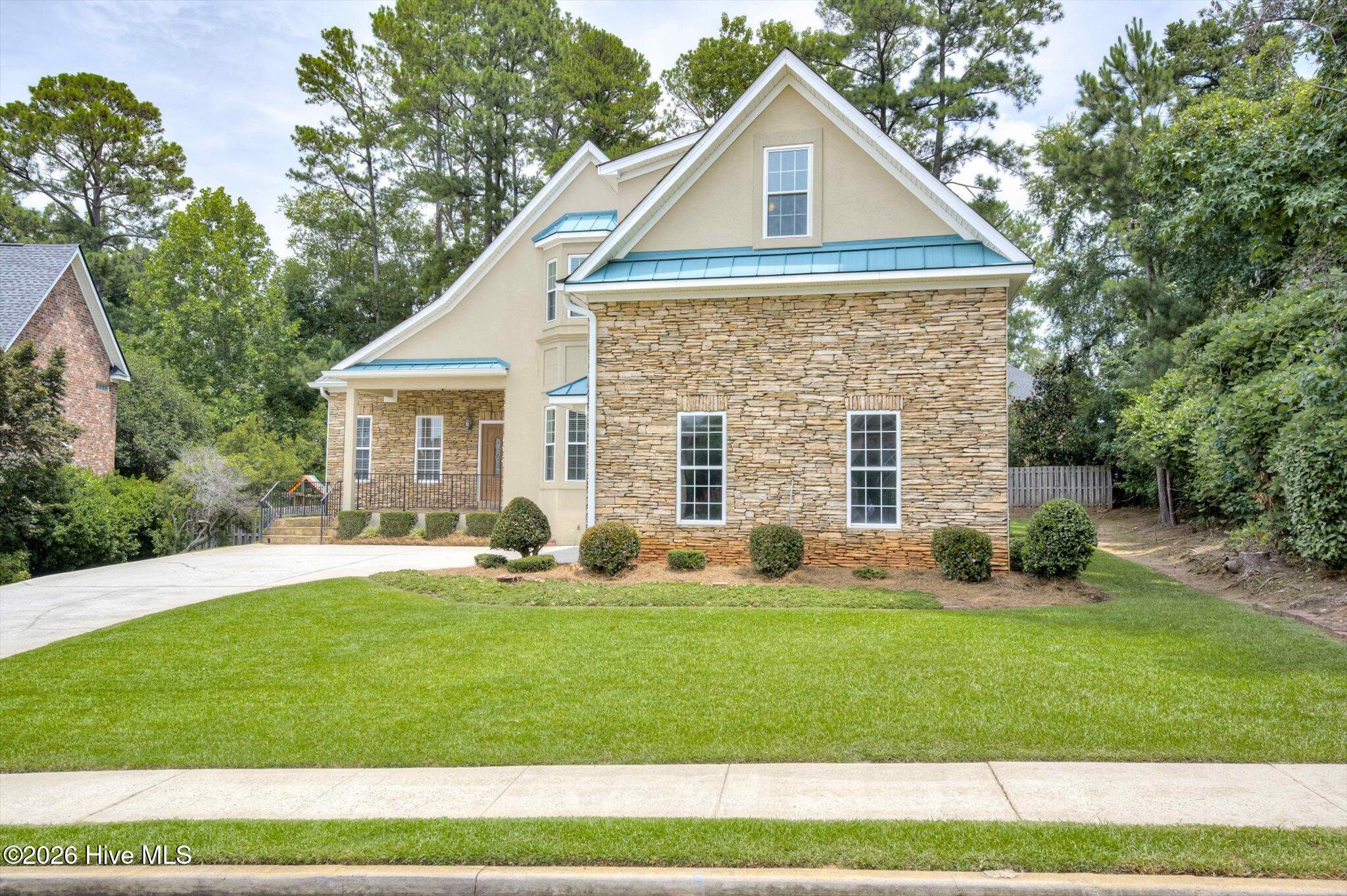4112 Shady Oaks Drive Property Photo 1