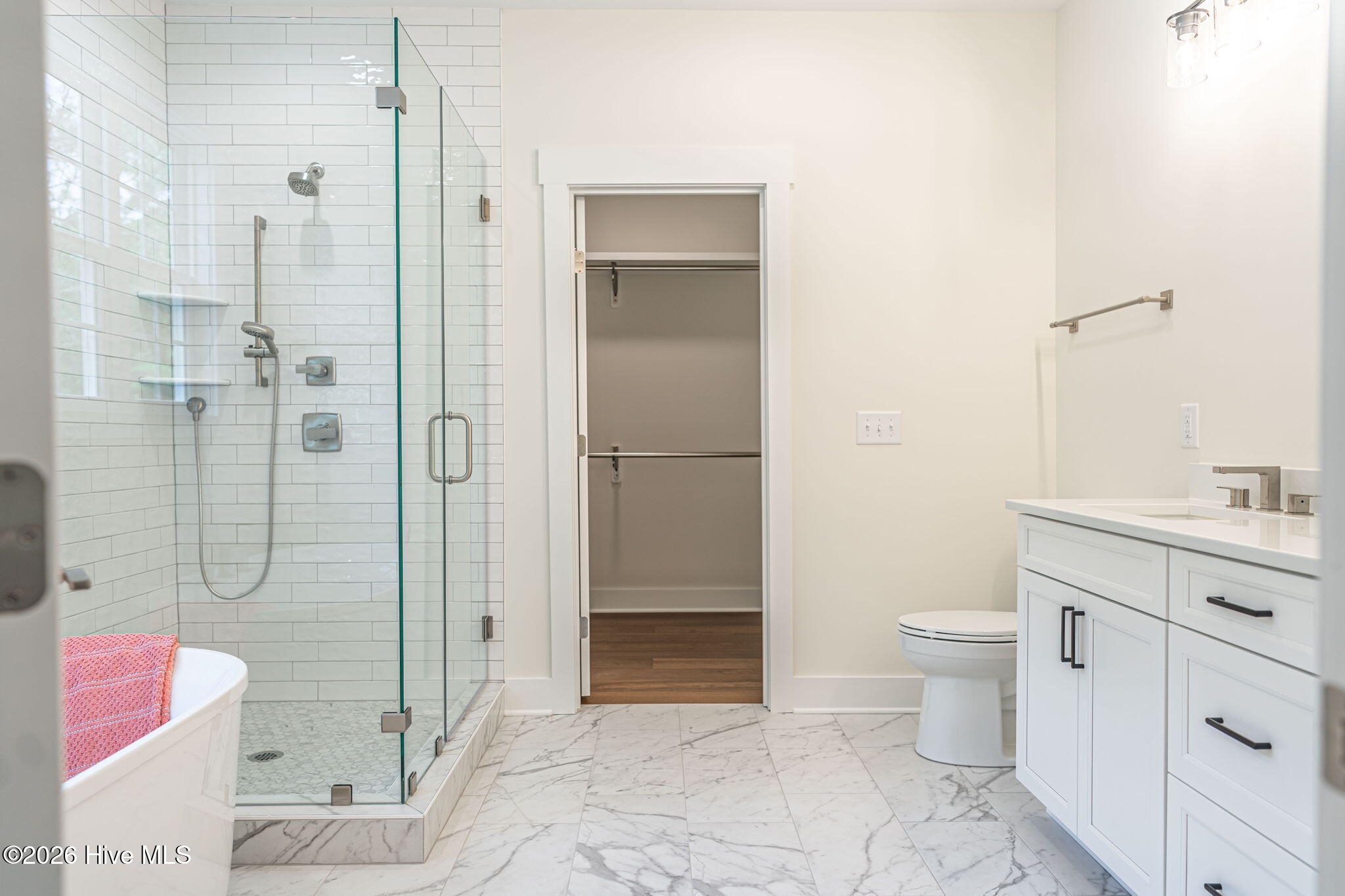 118 Berkshire Court Property Photo 18