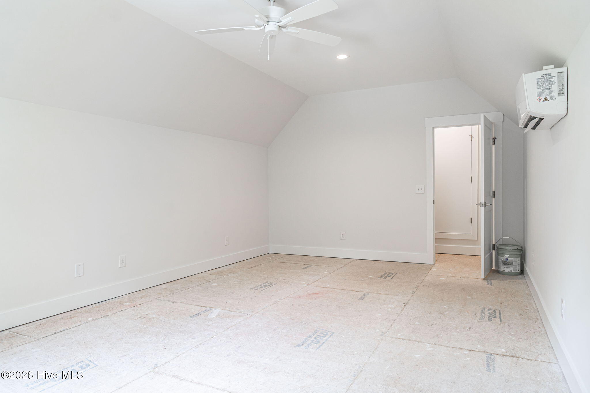 118 Berkshire Court Property Photo 31
