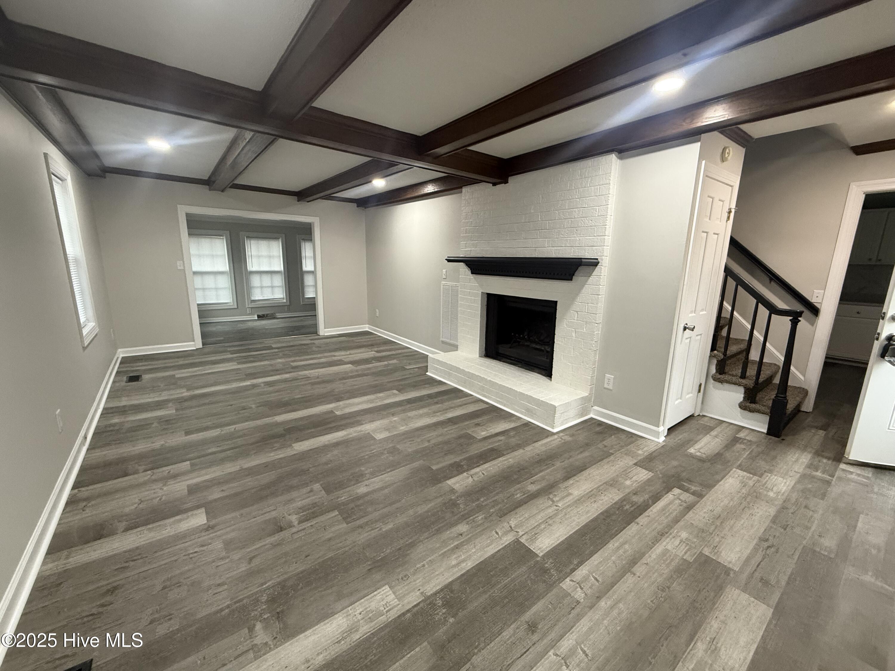 1215 E Wright Road Property Photo 2