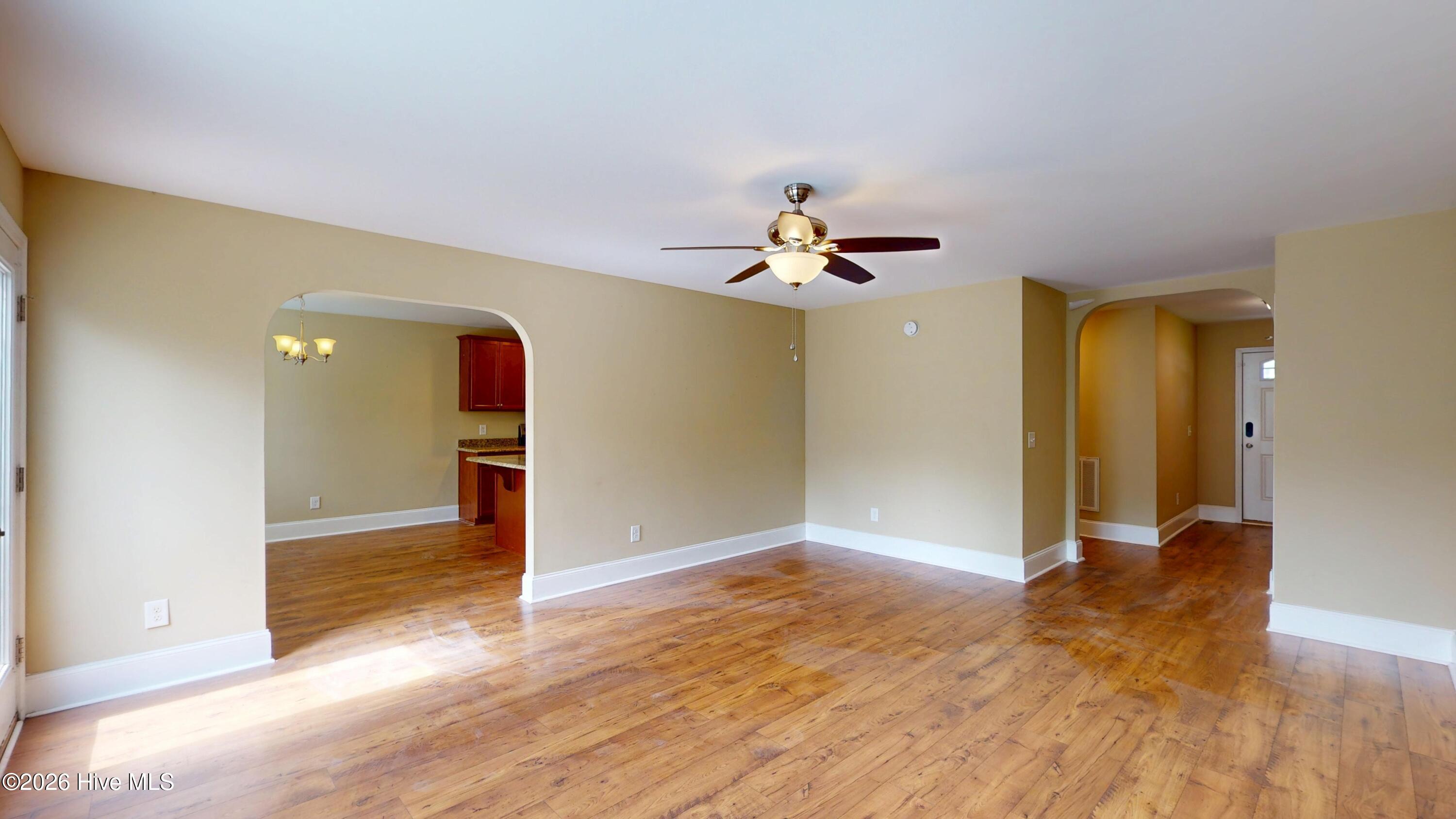 225 Savannah Garden Drive Property Photo 11
