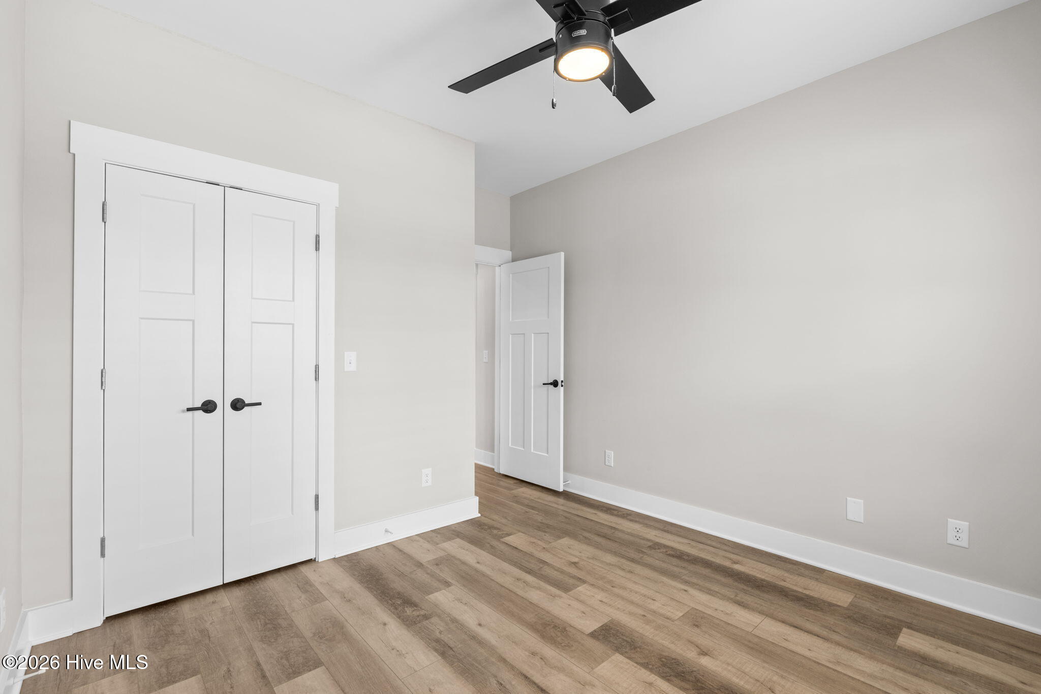 1104 E Oak Island Drive Property Photo 38