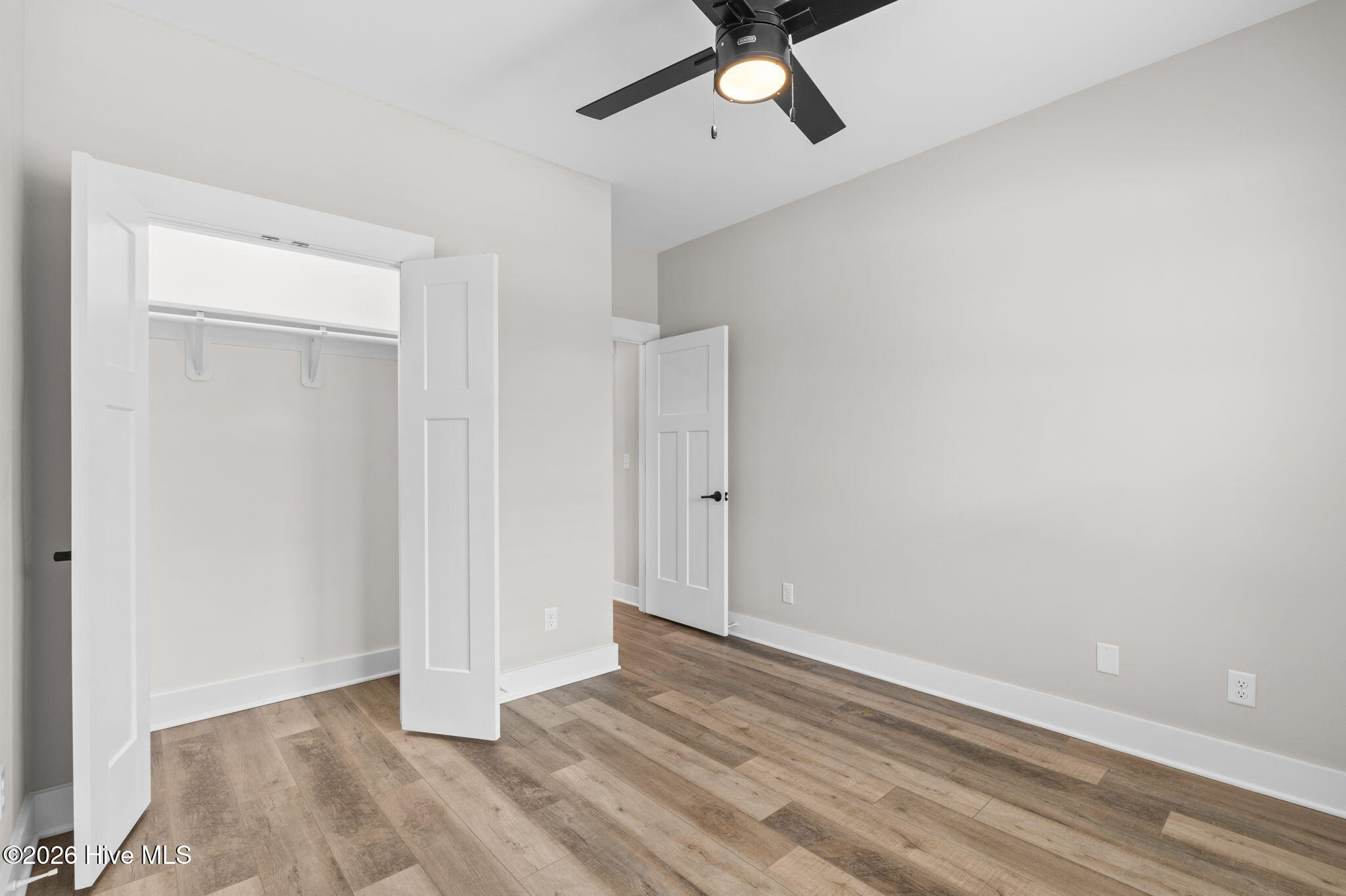1104 E Oak Island Drive Property Photo 43