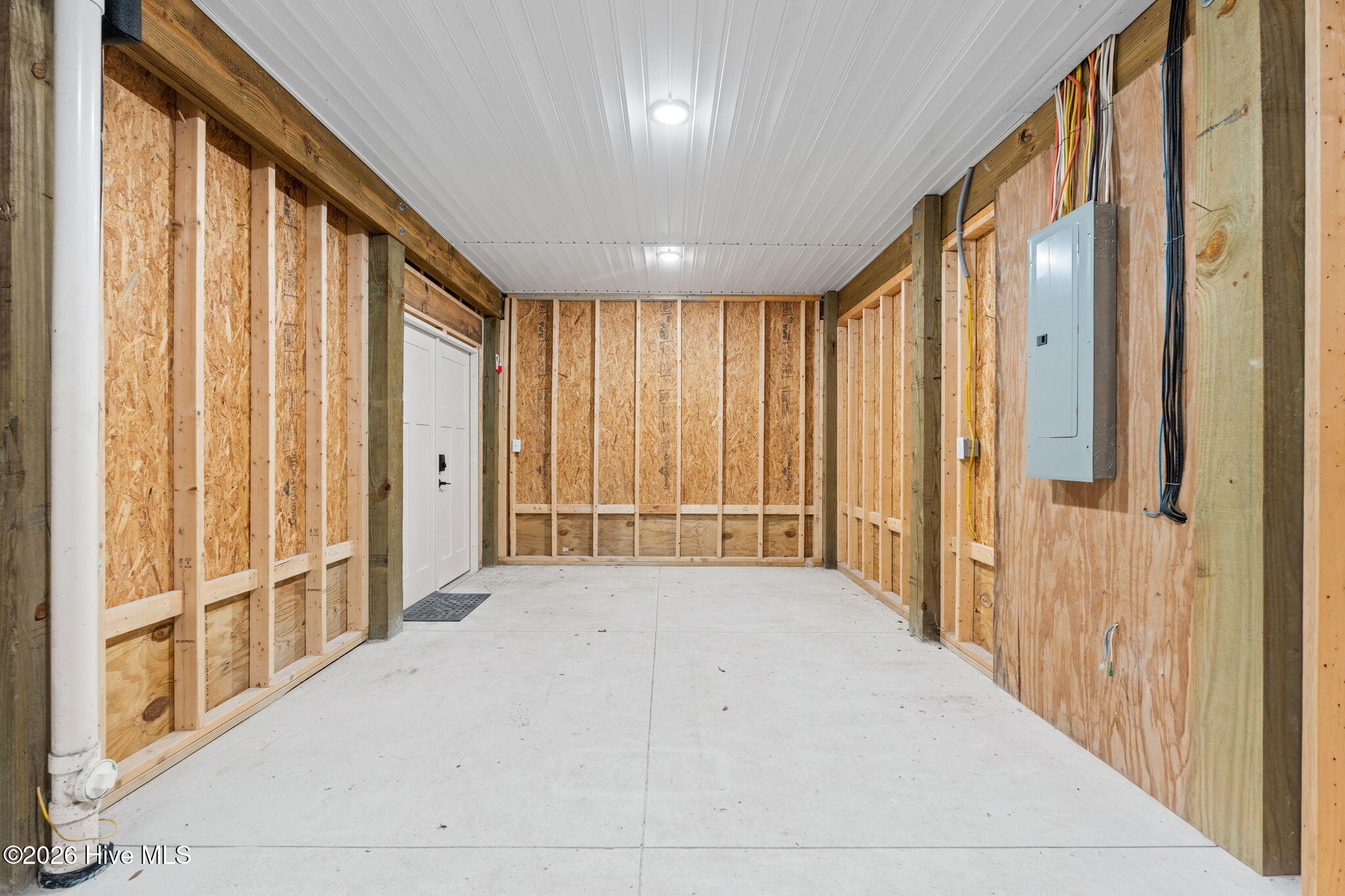 1104 E Oak Island Drive Property Photo 47