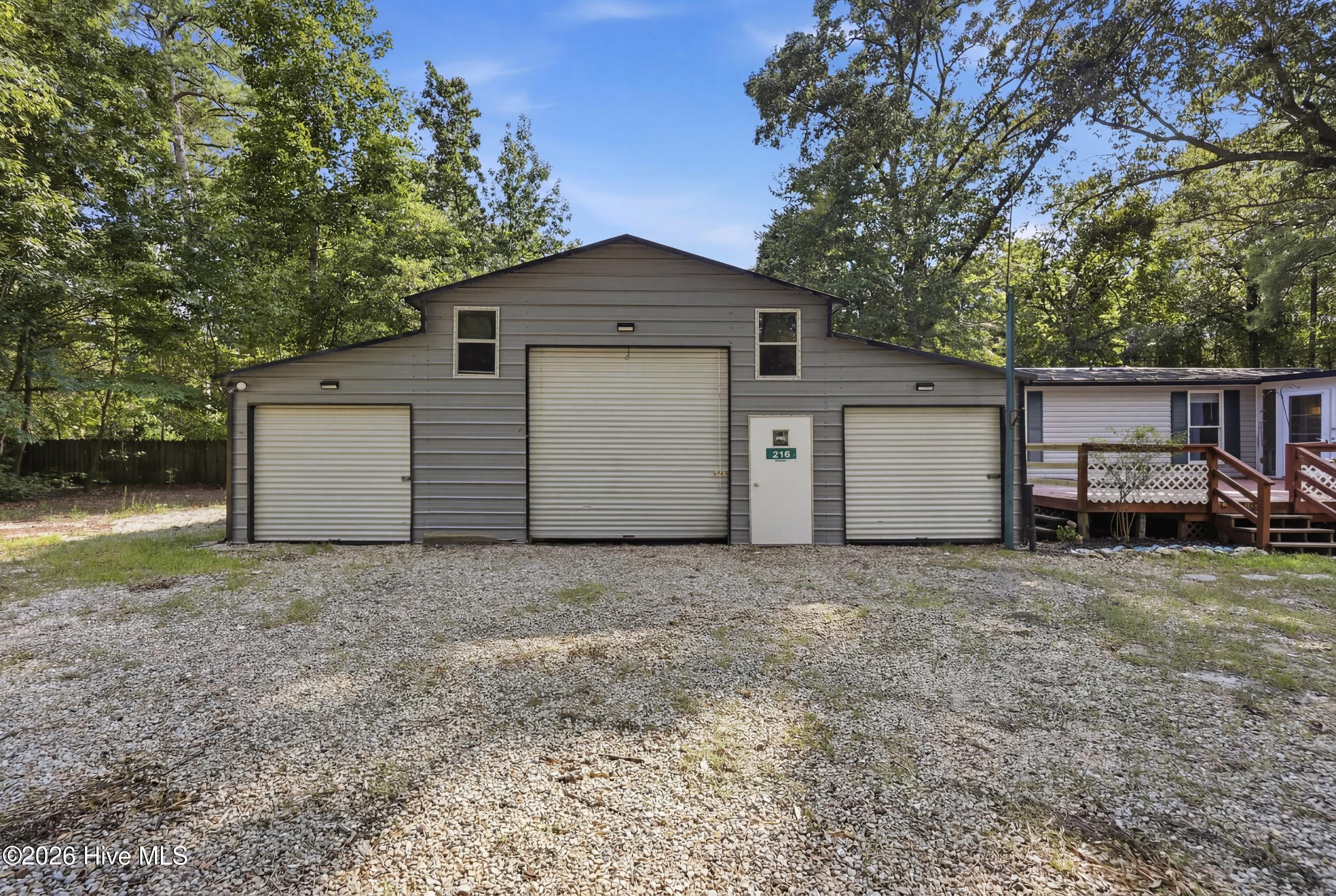 218 Comanche Trail Property Photo 2