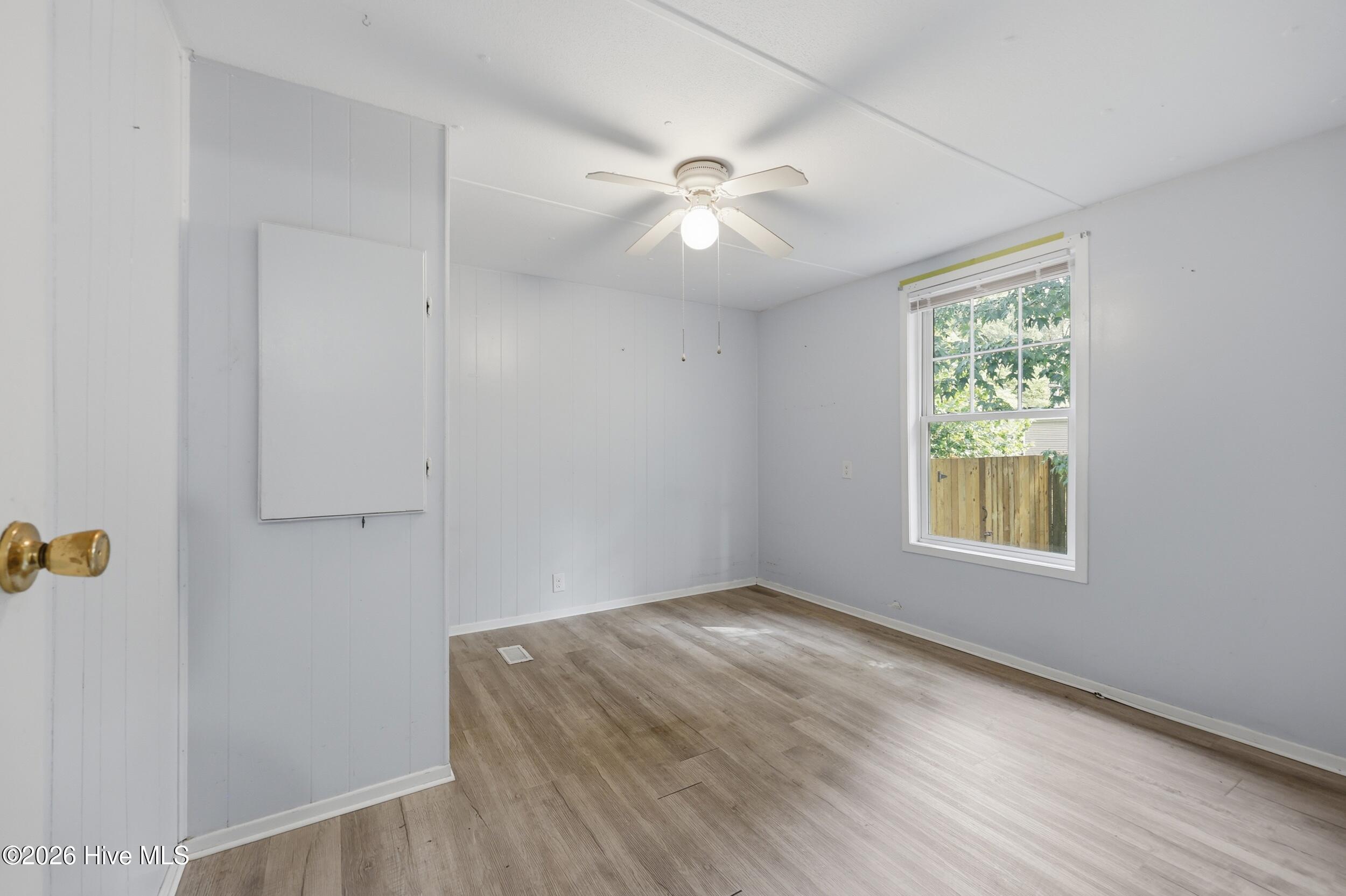 218 Comanche Trail Property Photo 12