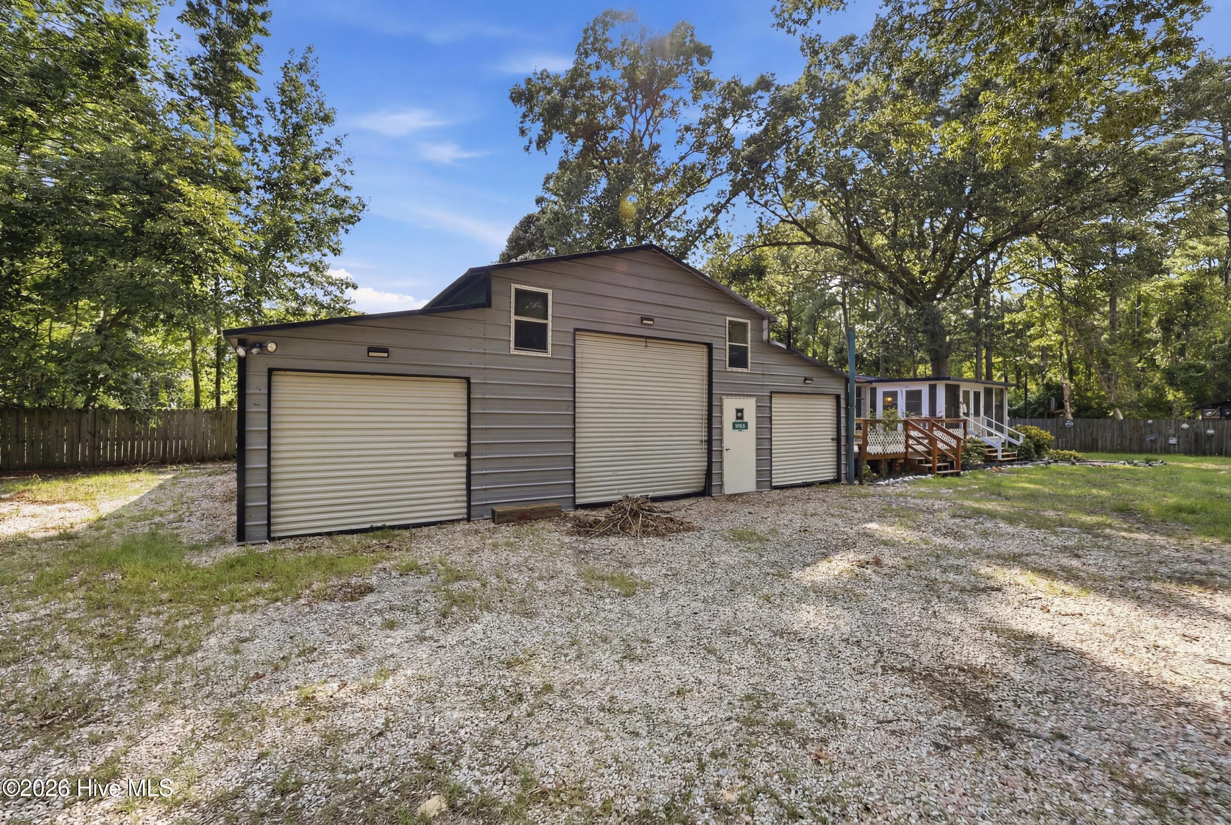 218 Comanche Trail Property Photo 22