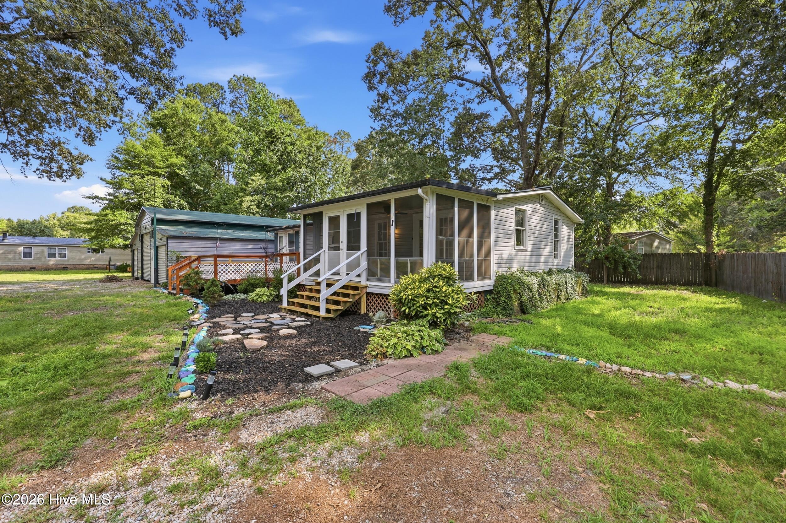 218 Comanche Trail Property Photo 24