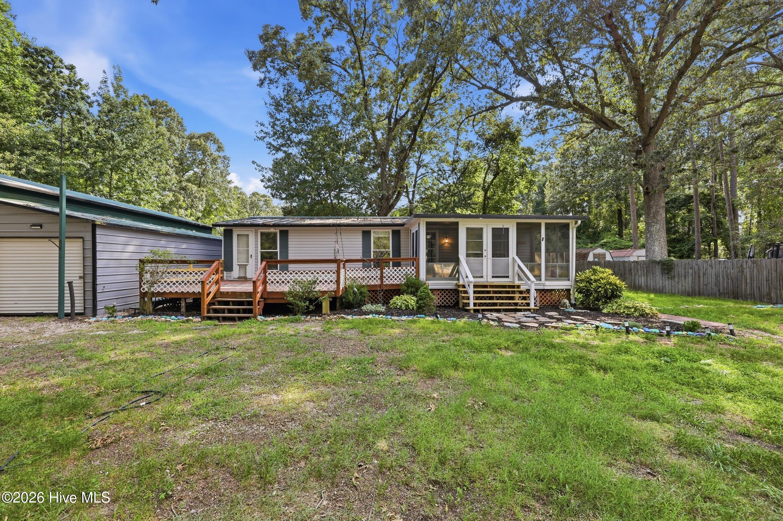 218 Comanche Trail Property Photo 27