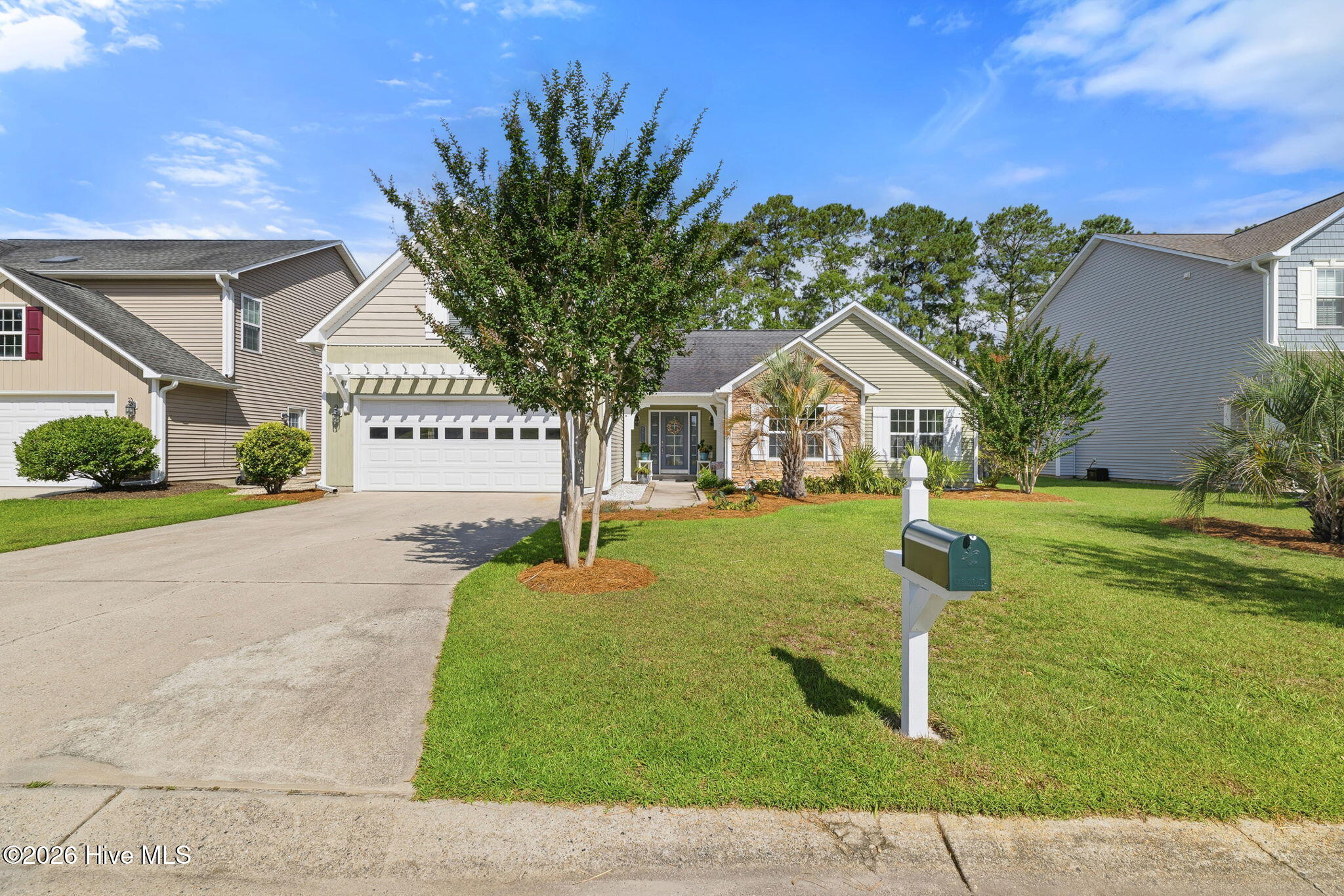 8536 Old Forest Drive Ne Property Photo 3