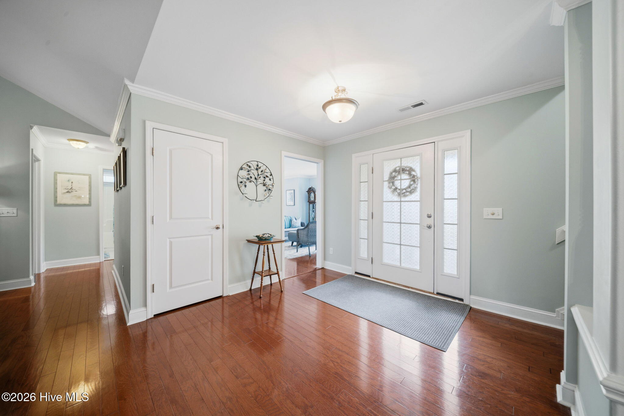 8536 Old Forest Drive Ne Property Photo 8