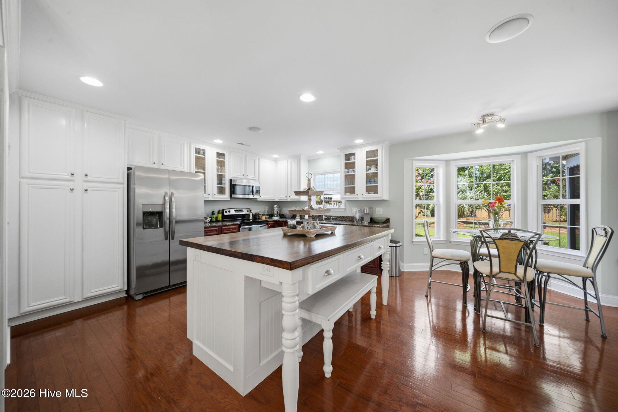 8536 Old Forest Drive Ne Property Photo 18