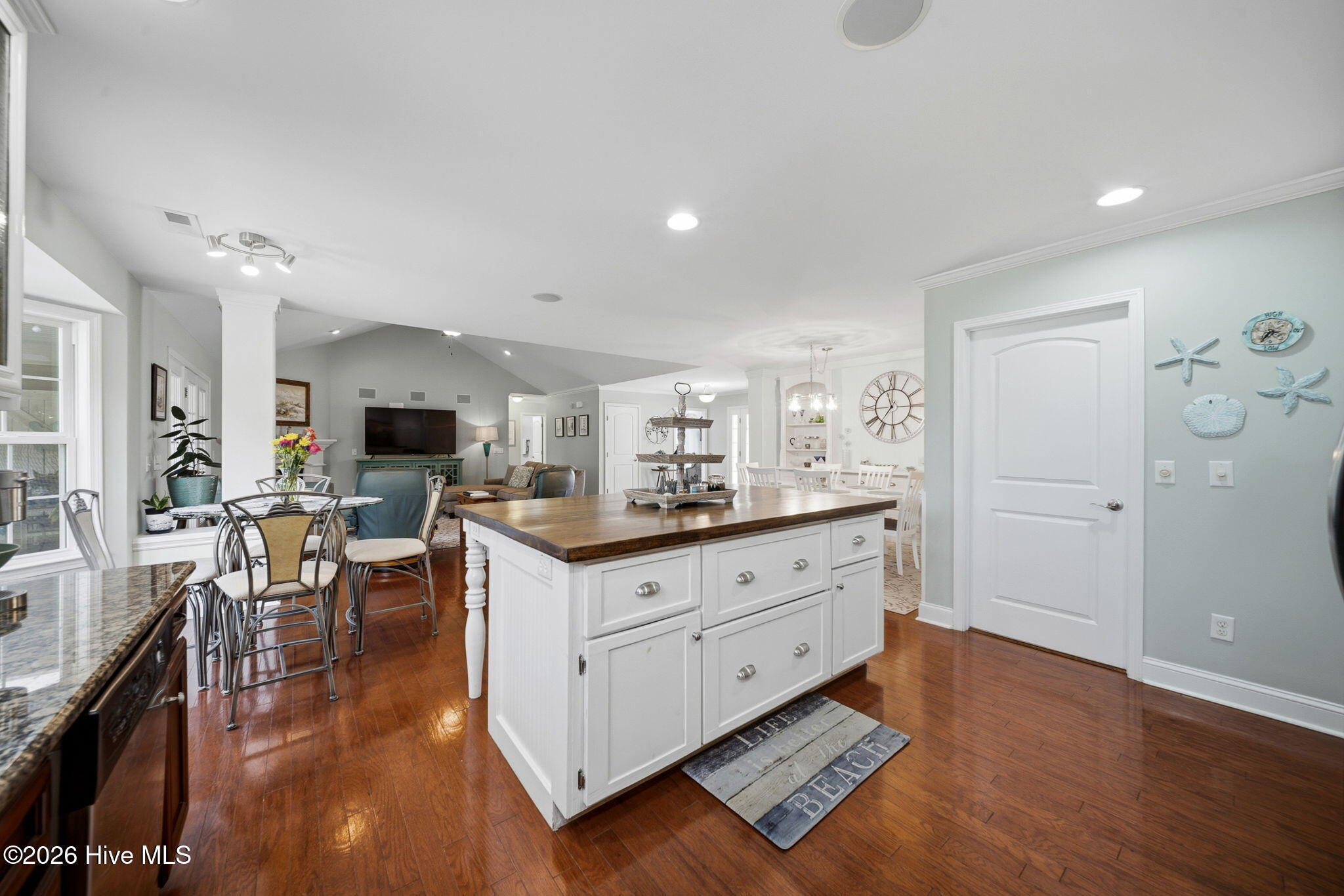 8536 Old Forest Drive Ne Property Photo 23