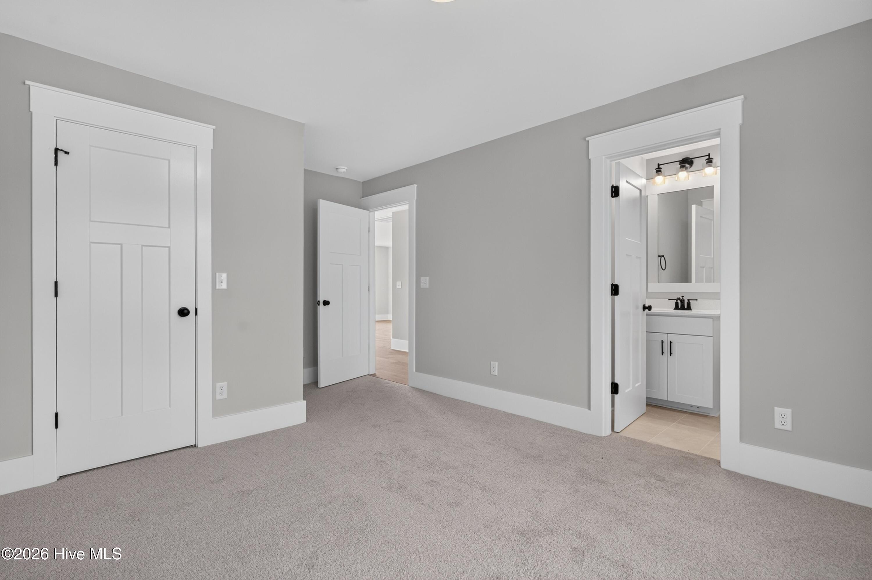 323 Grayhawk Circle Property Photo 36