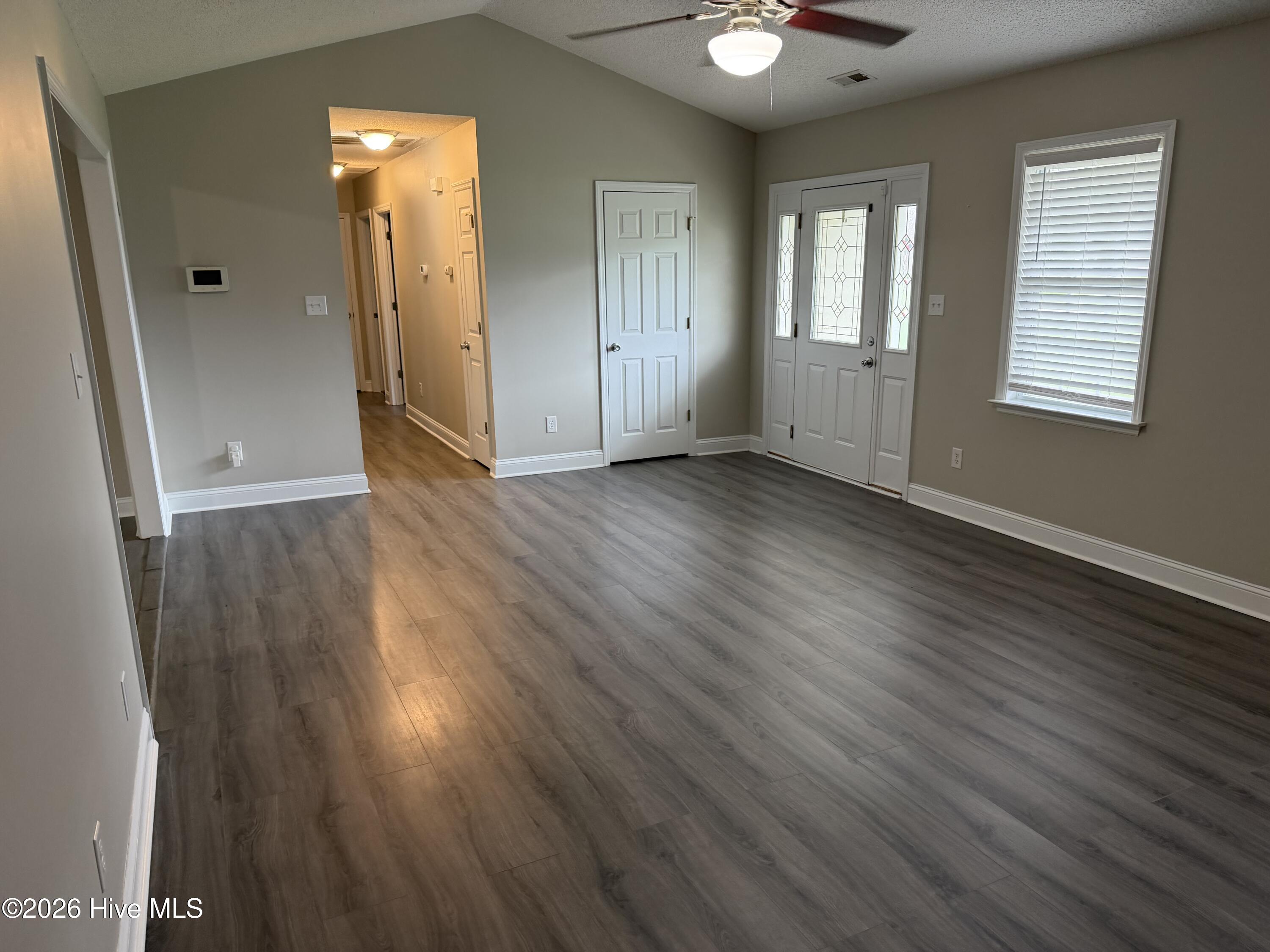 136 Annie Road Property Photo 5