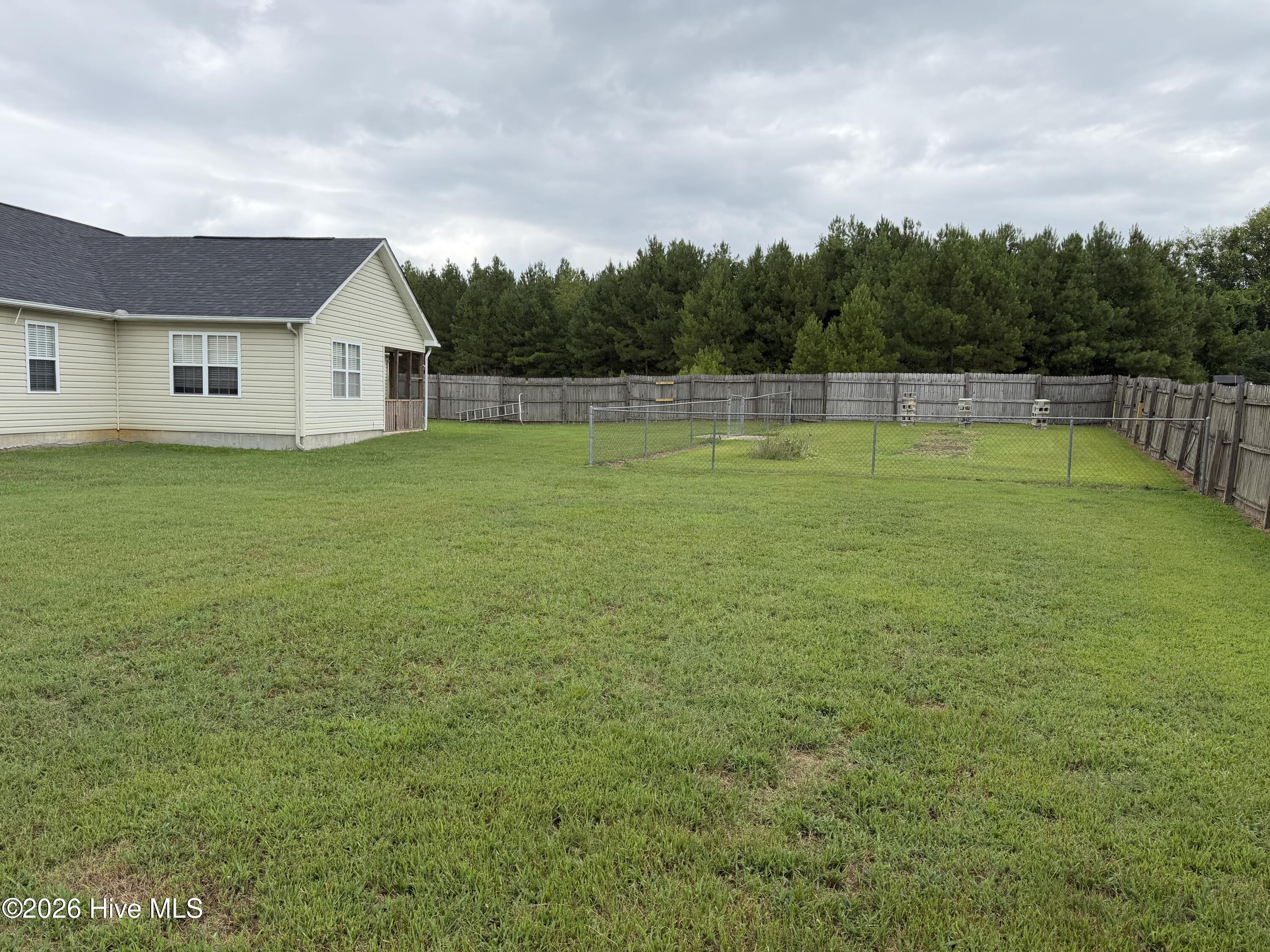 136 Annie Road Property Photo 20