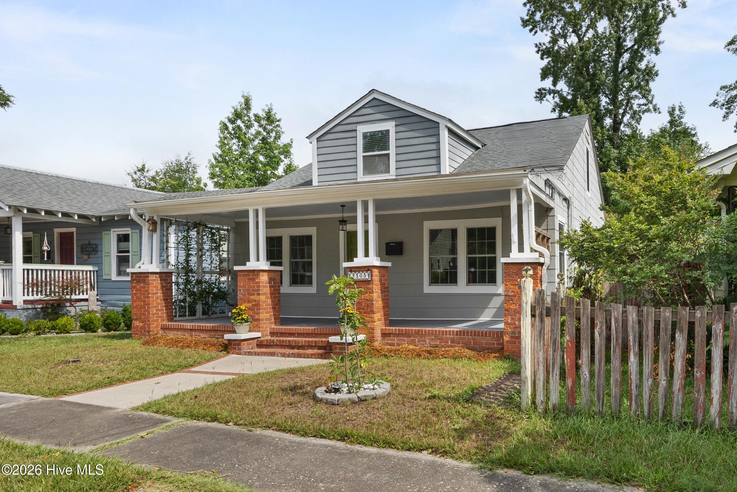 2105 Barnett Avenue Property Photo 2