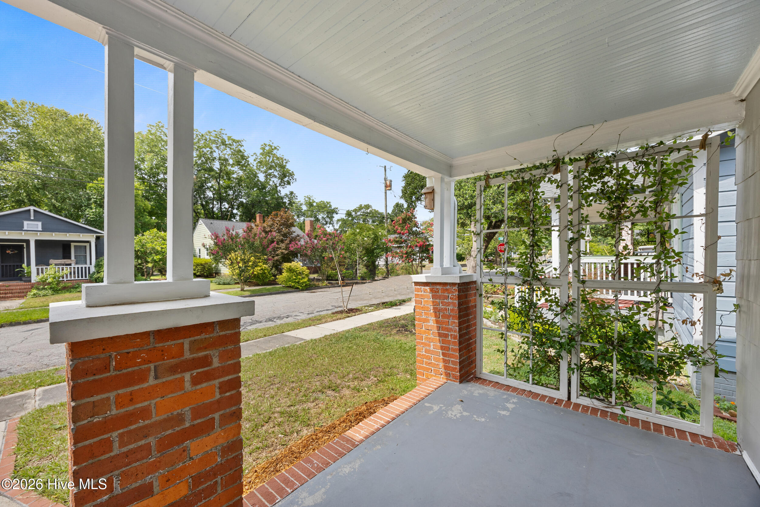 2105 Barnett Avenue Property Photo 5
