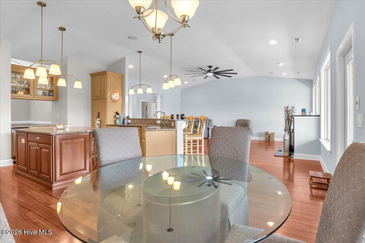 609 Sawgrass Road Property Photo 14