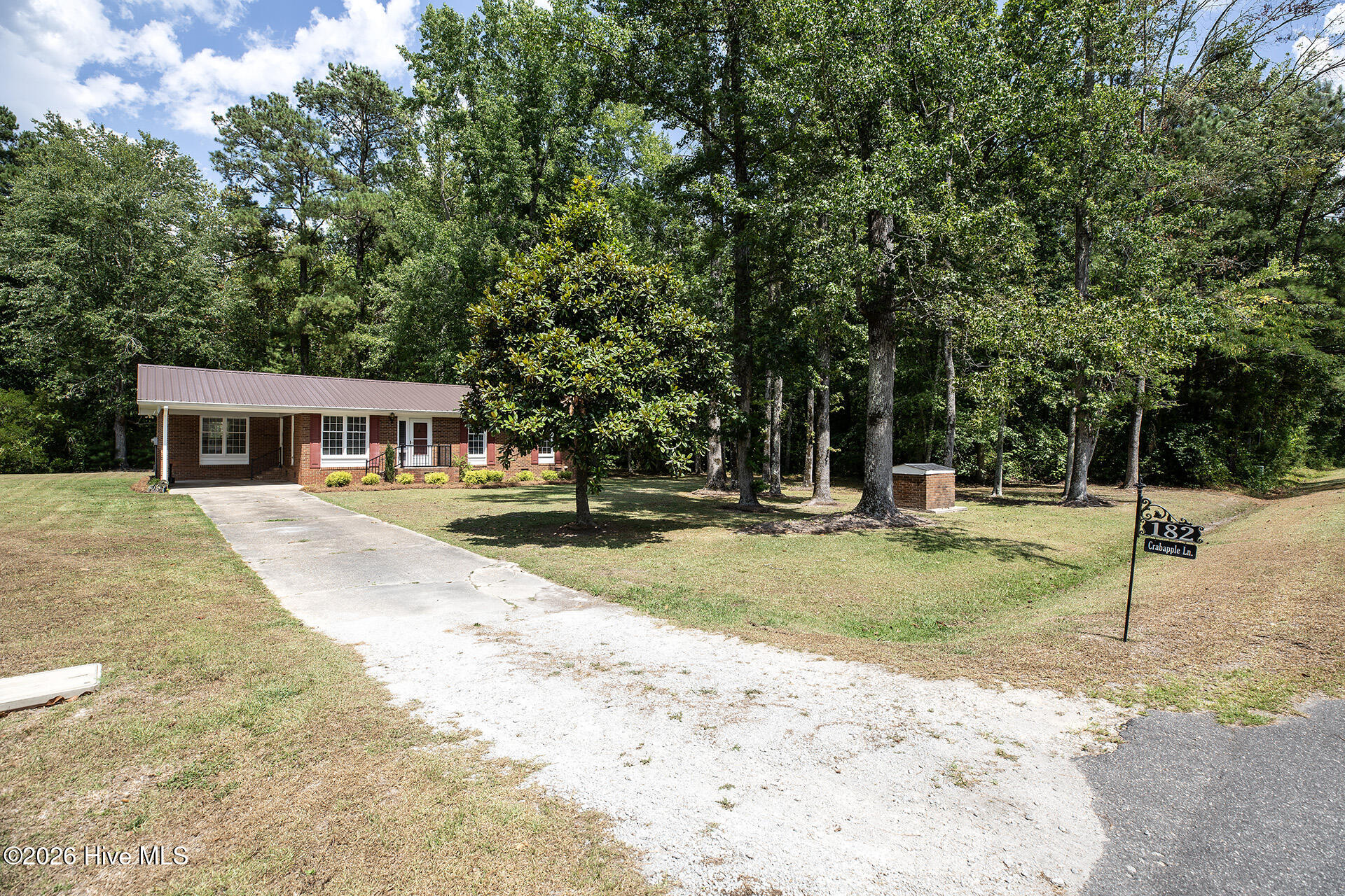 182 Crabapple Lane Property Photo 3