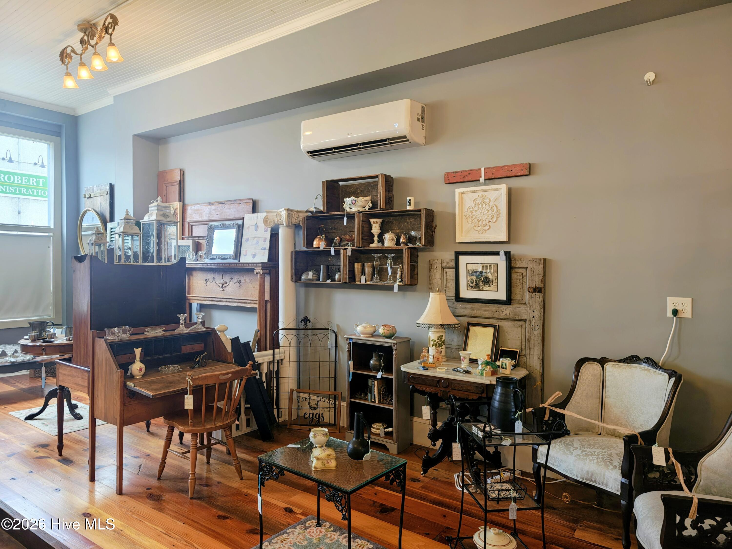 112 E Main Street Property Photo 20