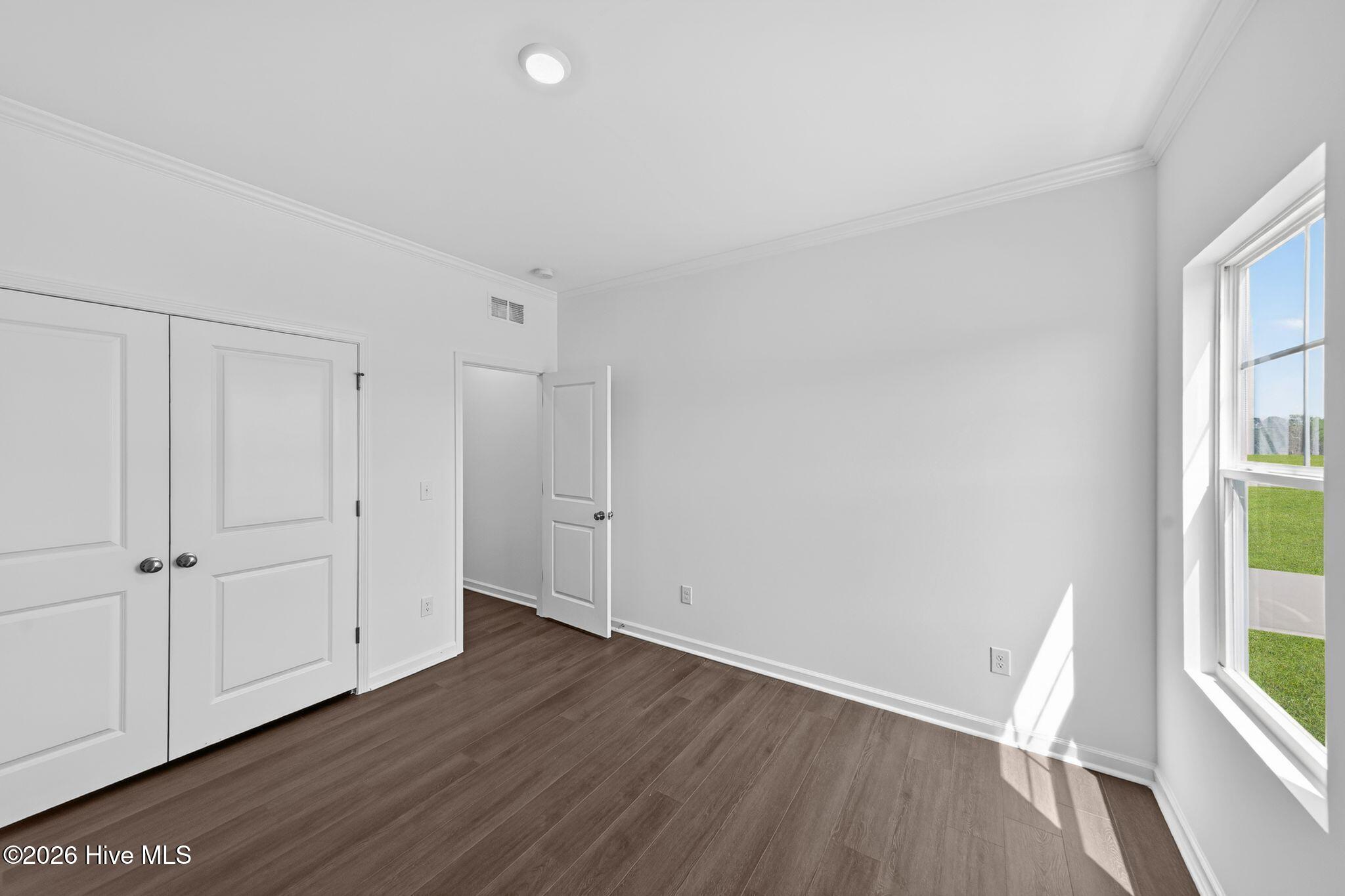 5910 Mill Stone Way W Property Photo 6