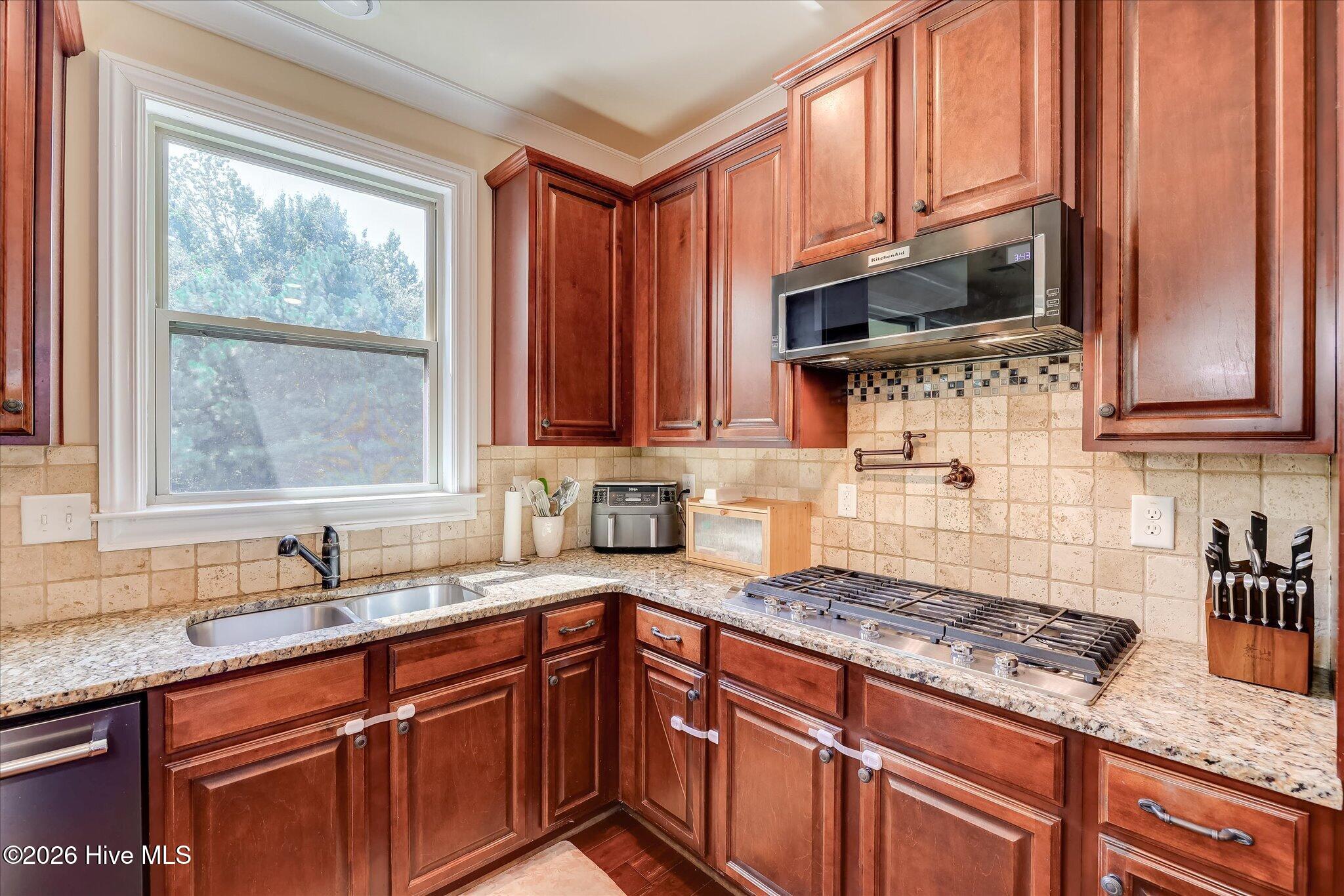 416 Arden Way Property Photo 15