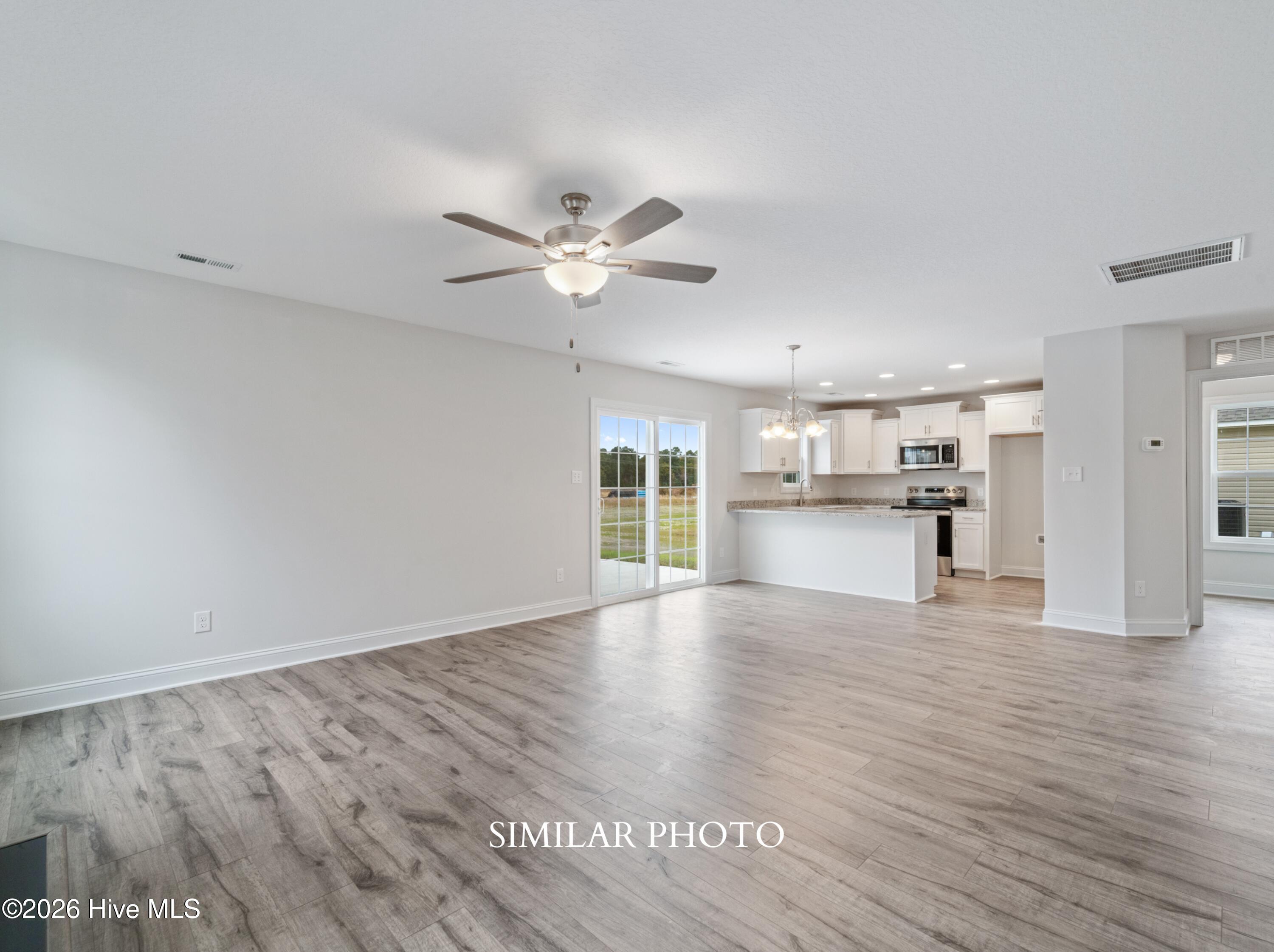 115 Twisted Vine Boulevard Property Photo 6